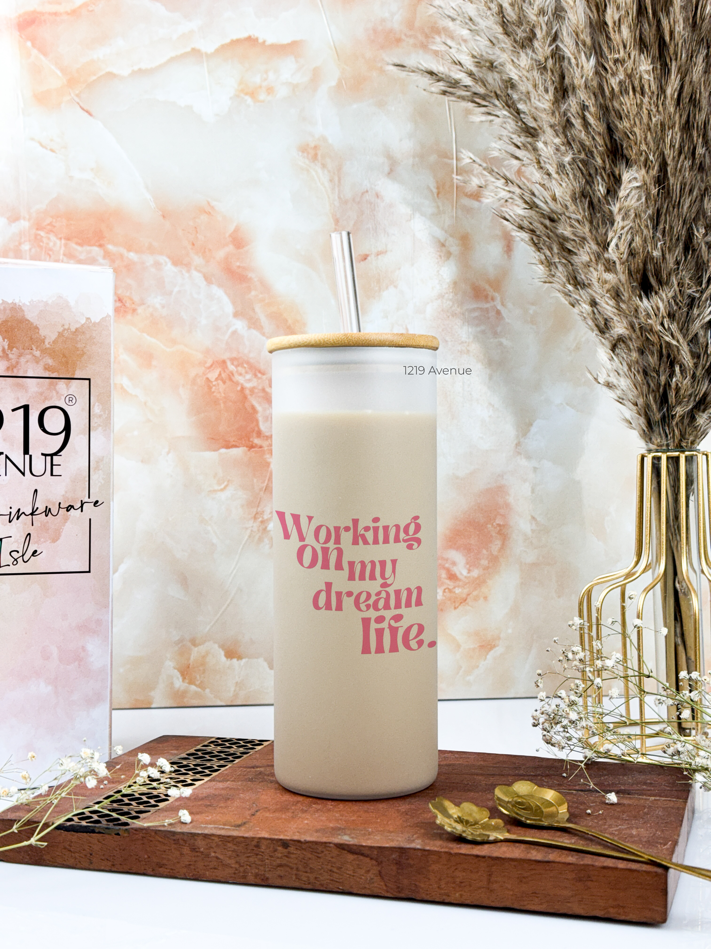 Frosted Grande Sipper 650ml| Dream Life Print| 20oz Tall Tumbler with Straw and Lid