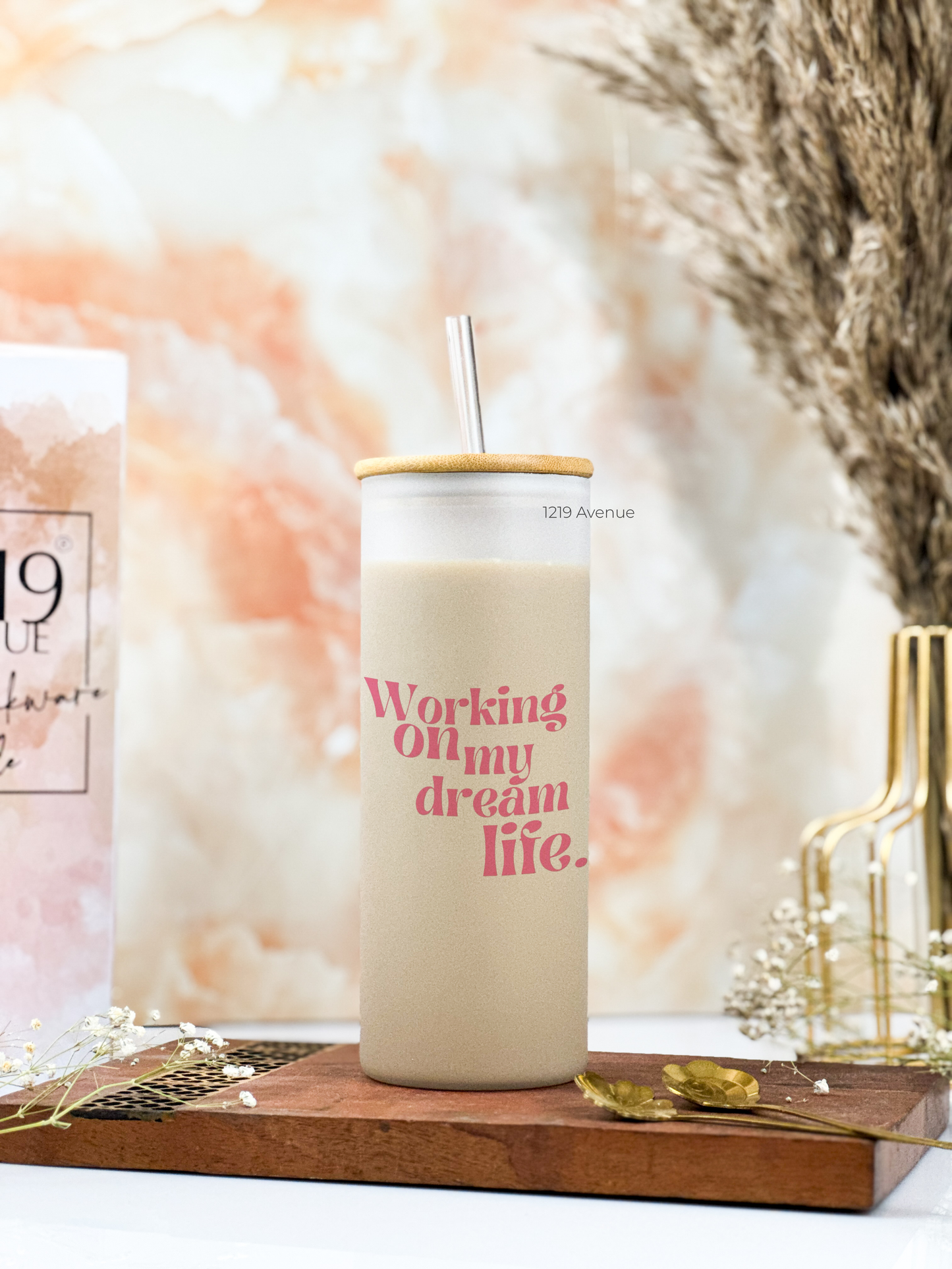 Frosted Grande Sipper 650ml| Dream Life Print| 20oz Tall Tumbler with Straw and Lid