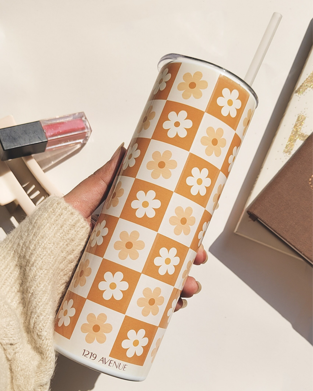 Colossal Tumbler 700ml with Straw | Daisy Dreamer All Over Print| Double Walled Insulated Tumbler 7-8 hrs