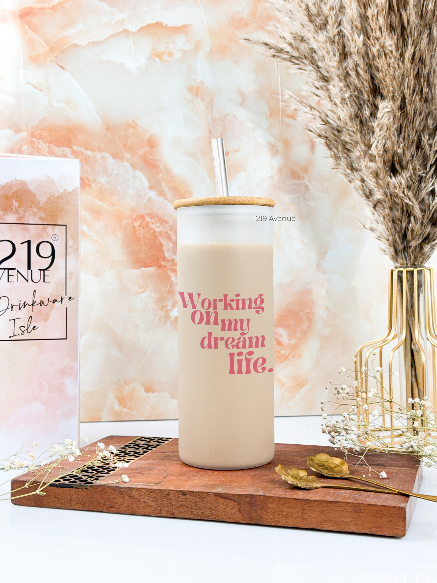Frosted Grande Sipper 650ml| Dream Life Print| 20oz Tall Tumbler with Straw and Lid