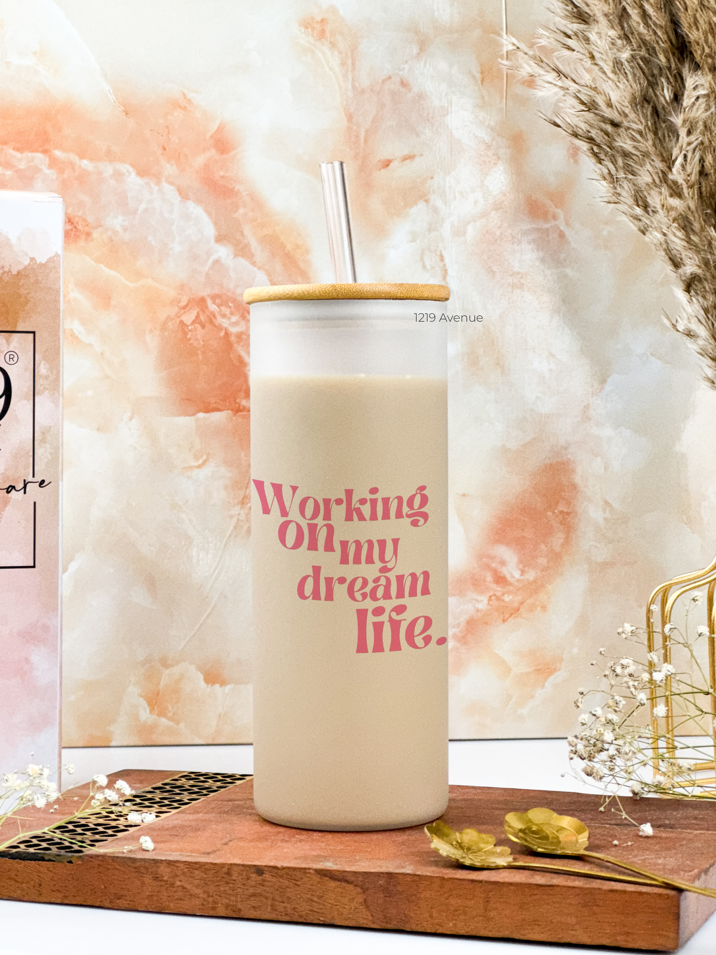 Frosted Grande Sipper 650ml| Dream Life Print| 20oz Tall Tumbler with Straw and Lid