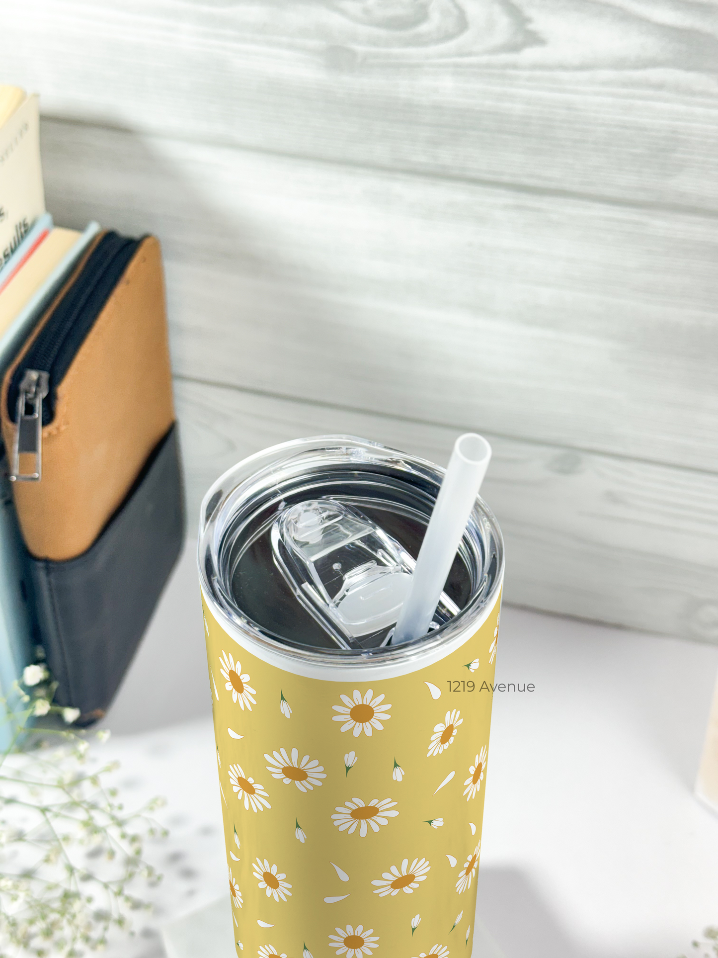 Colossal Tumbler 750ML with straw| Meadow of Daisy Print |Double Walled Insulated Tumbler