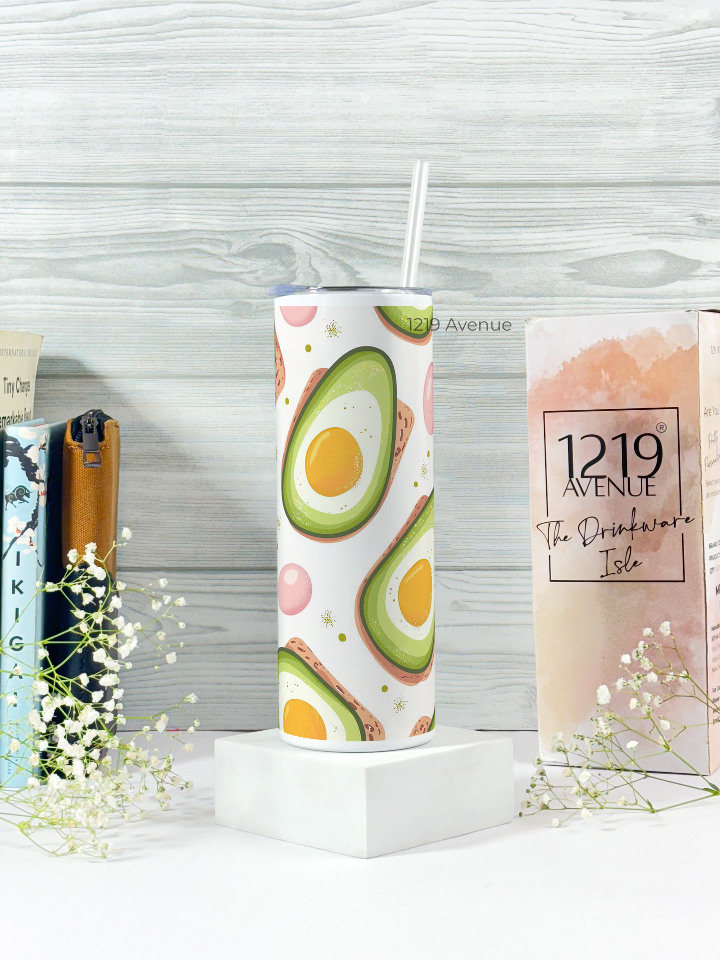 Colossal Tumbler 700ML with Straw | Avobae Print |Double Walled Insulated Tumbler 7-8 hrs