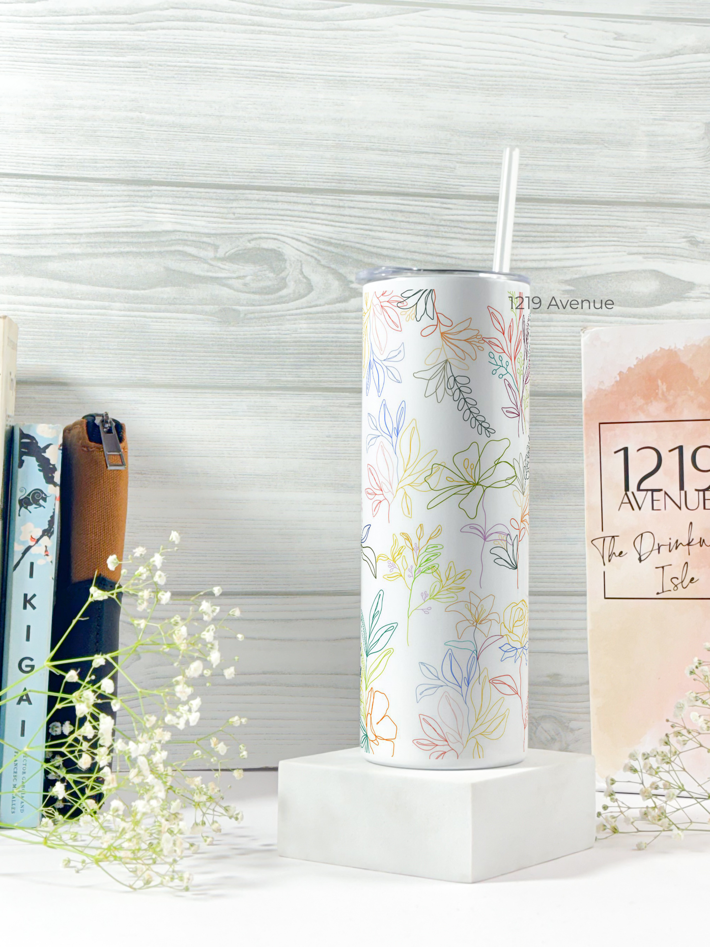 Colossal Tumbler 700ML with Straw| Floral Line Art Print |Double Walled Insulated Tumbler 7-8 hrs
