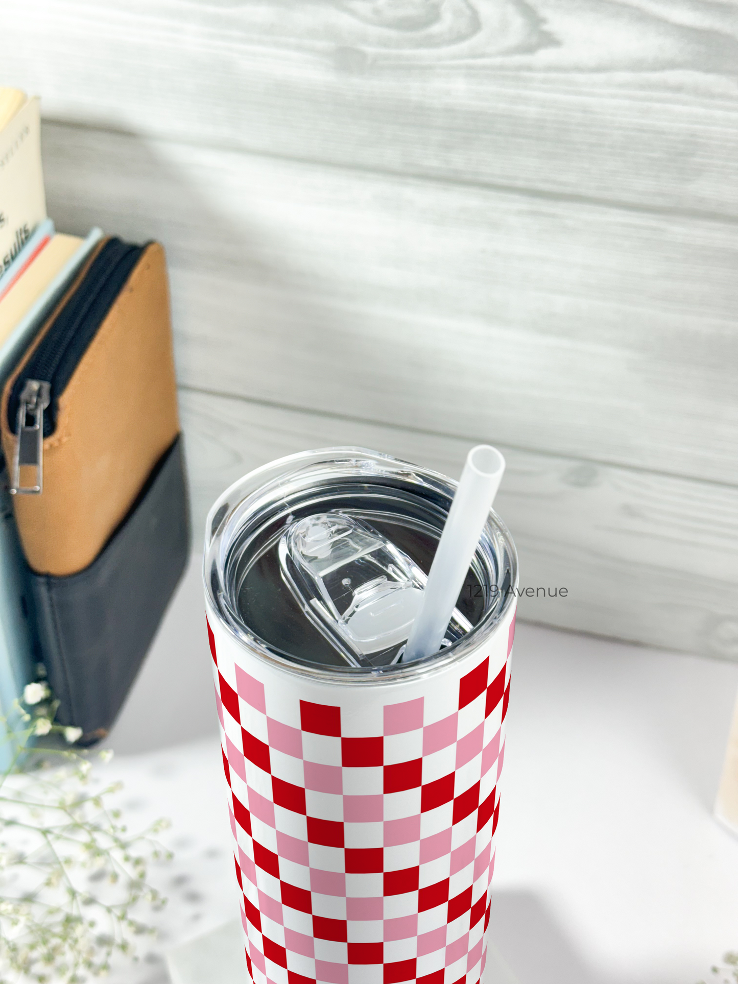 Colossal Tumbler 700ML with Silicon Straw| Double Checks Print |Double Walled Insulated Tumbler 7-8 hrs