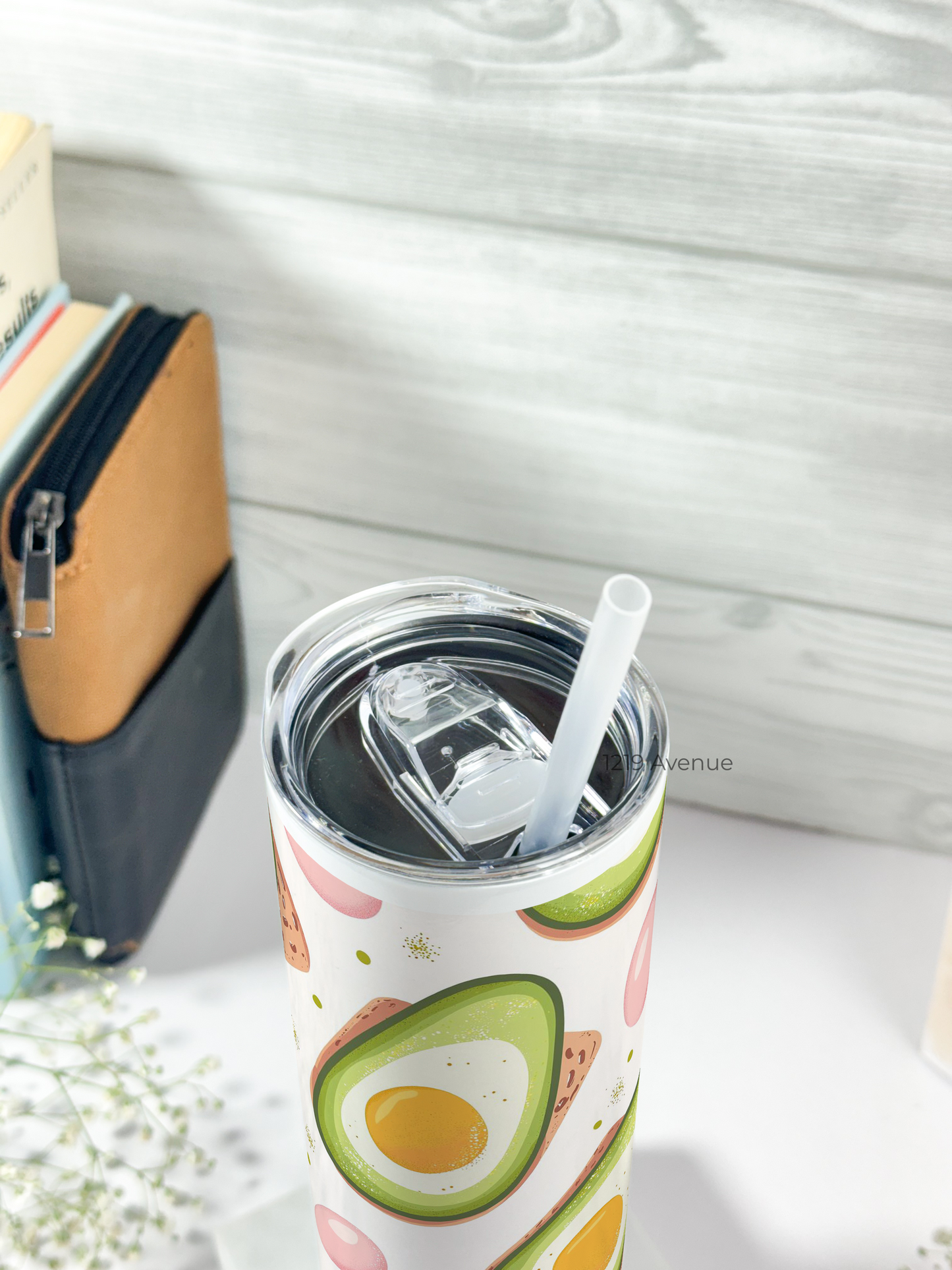 Colossal Tumbler 700ML with Straw | Avobae Print |Double Walled Insulated Tumbler 7-8 hrs