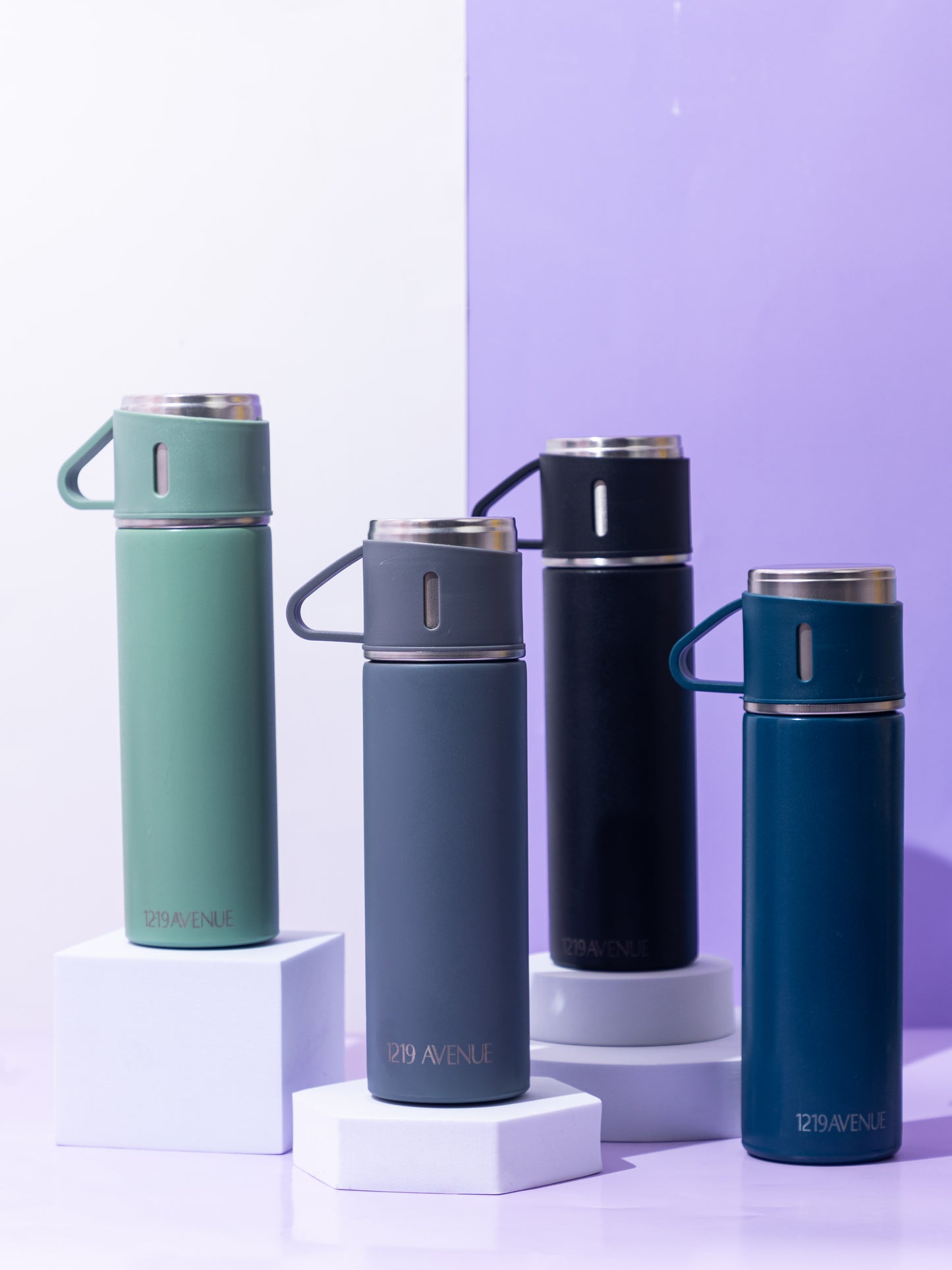 1219 Avenue Insulated Vacuum Flask with 3 cups 14hrs+ hot and Cold