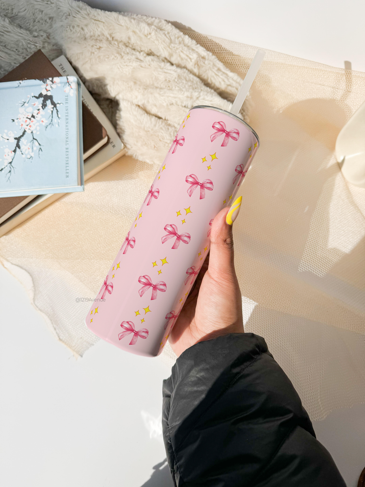 Colossal Tumbler 700ML with Straw| Sparkles And Bows All Over Print |Double Walled Insulated Tumbler 7-8 hrs