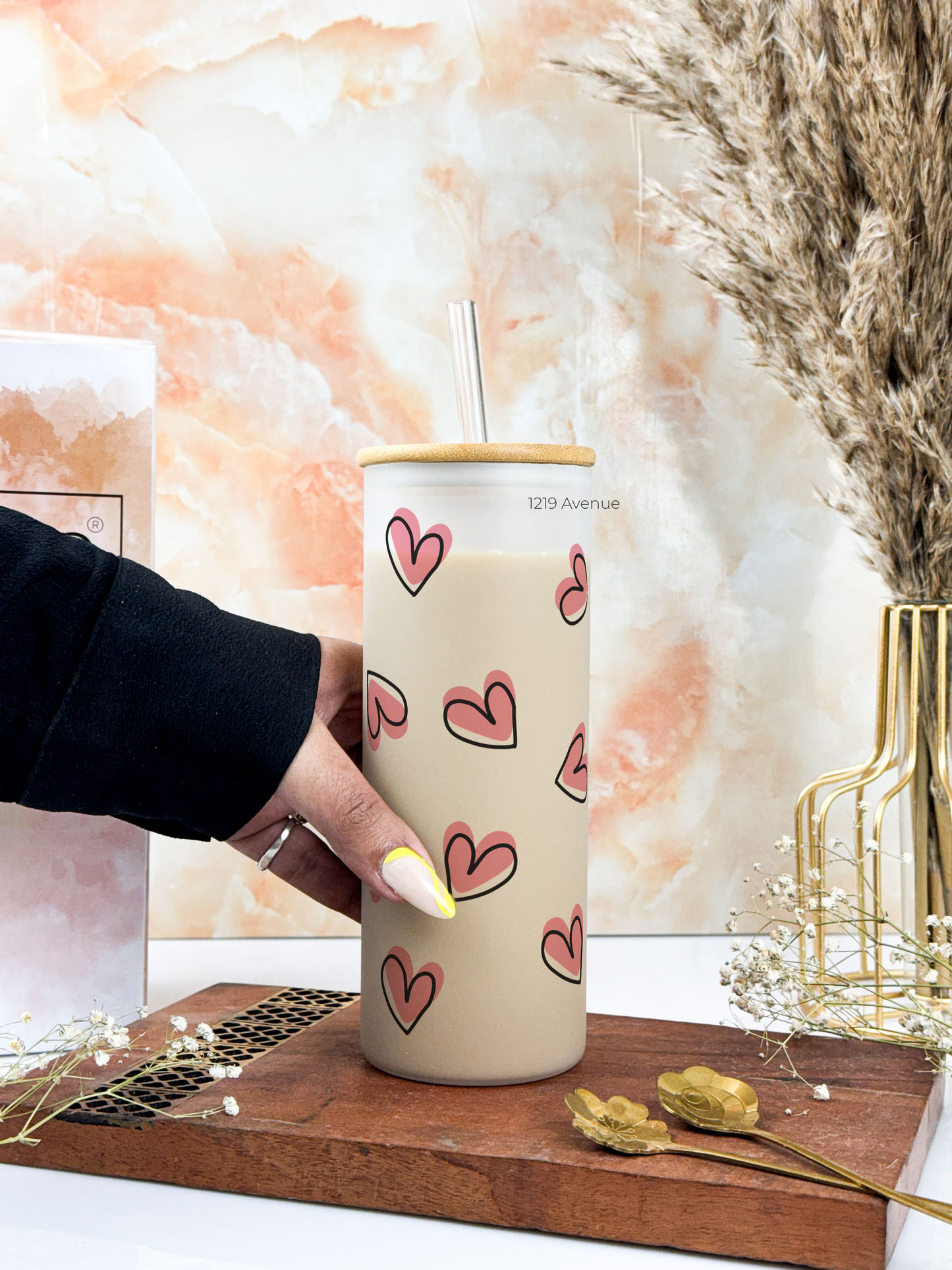 Frosted Grande Sipper 650ml| Pink Hearts All Over Print| 20oz Tall Tumbler with straw and lid