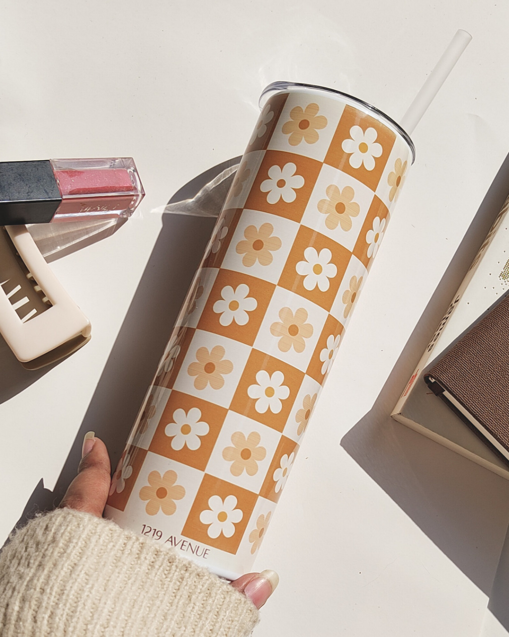 Colossal Tumbler 700ml with Straw | Daisy Dreamer All Over Print| Double Walled Insulated Tumbler 7-8 hrs