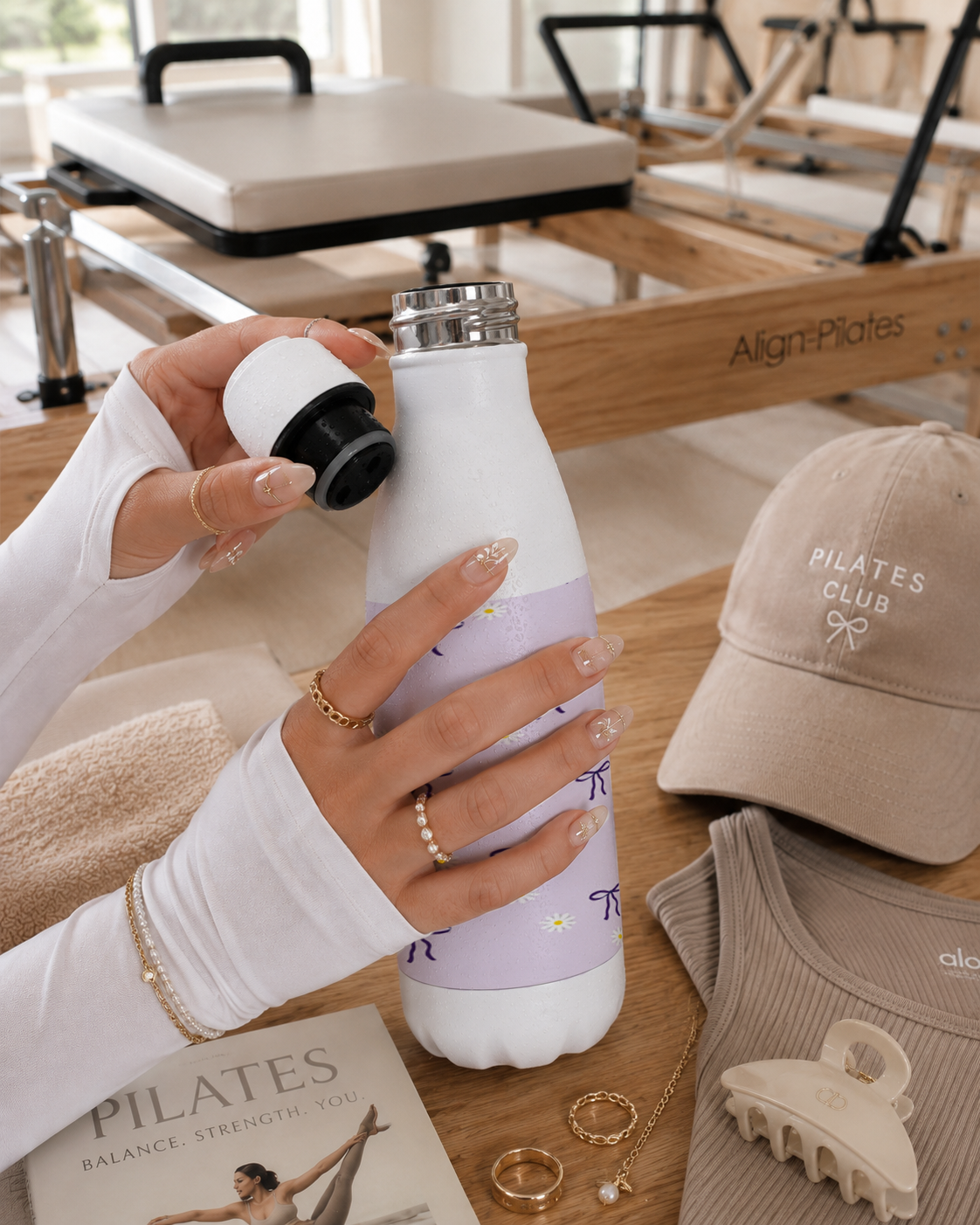 Aarkeo Double Walled Stainless Steel Water Bottle 550ml | Pastel Daisy Delight Print | Insulated Leakproof Hot & Cold Bottle for Office, Gym & Travel