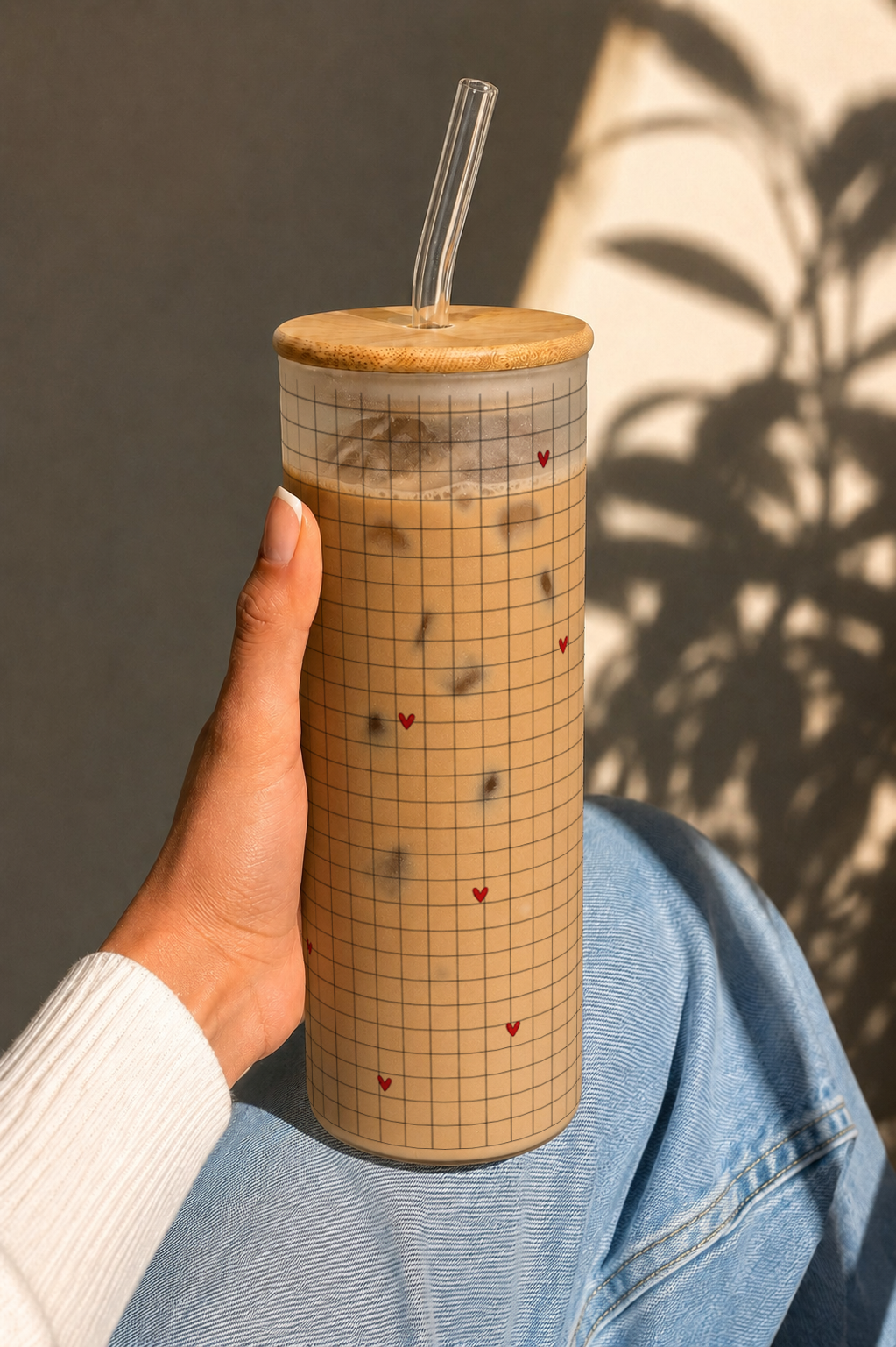 Frosted Grande Sipper 650ml| Essential Hearts Print| 20oz Tall Tumbler with Straw and Lid