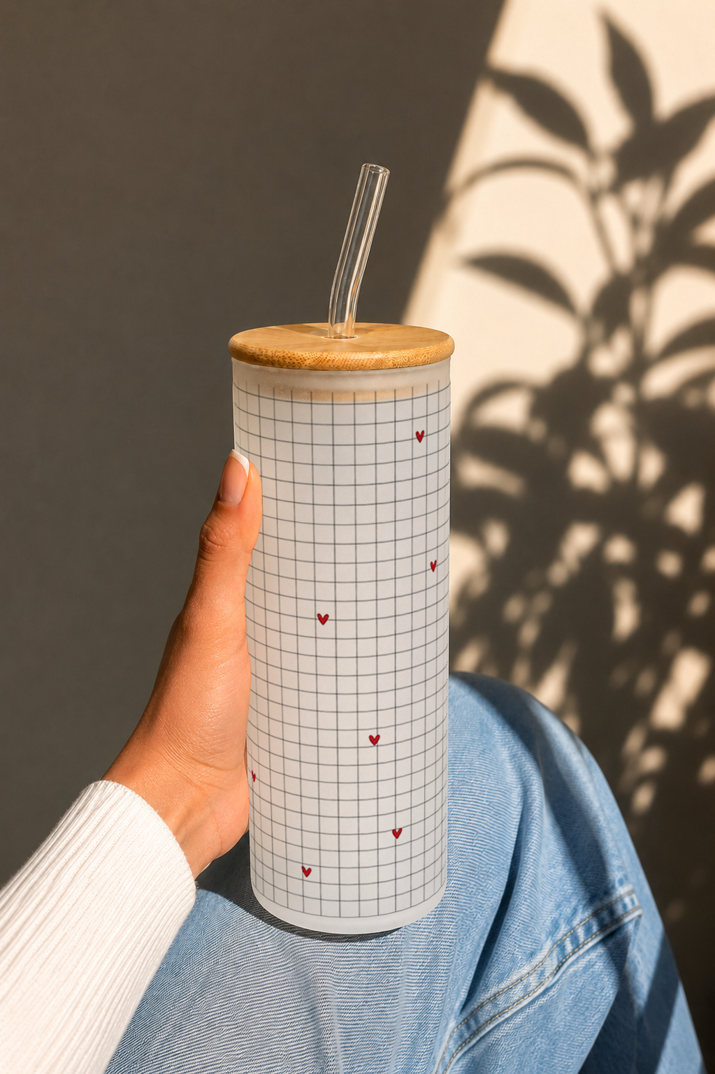 Frosted Grande Sipper 650ml| Essential Hearts Print| 20oz Tall Tumbler with Straw and Lid