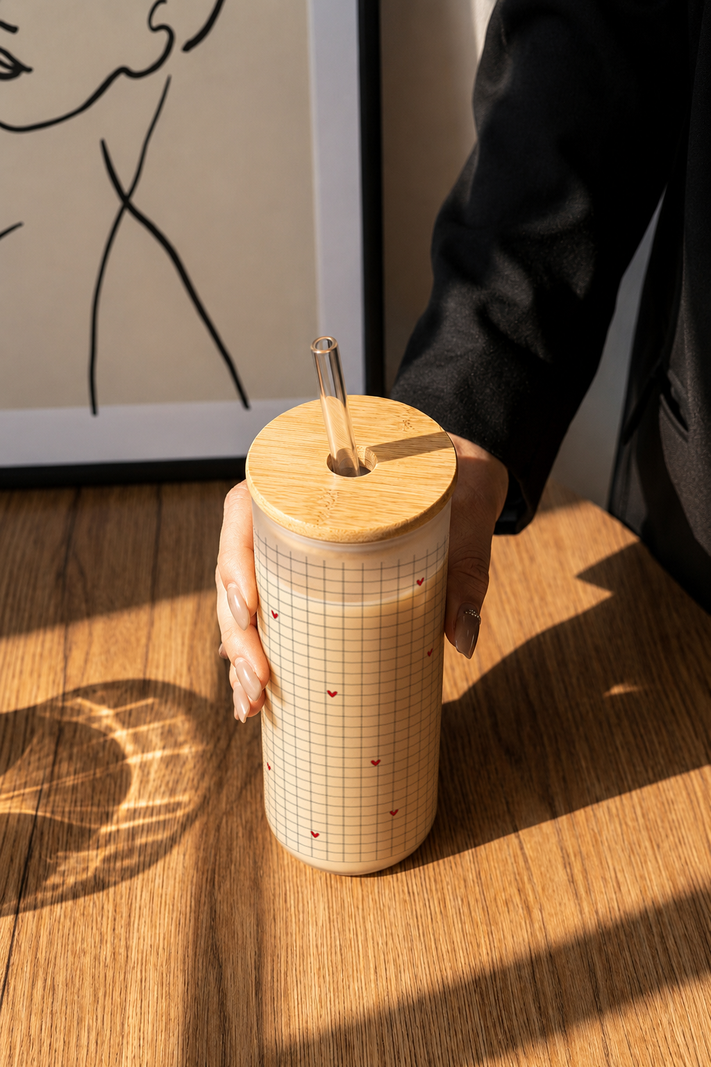 Frosted Grande Sipper 650ml| Essential Hearts Print| 20oz Tall Tumbler with Straw and Lid
