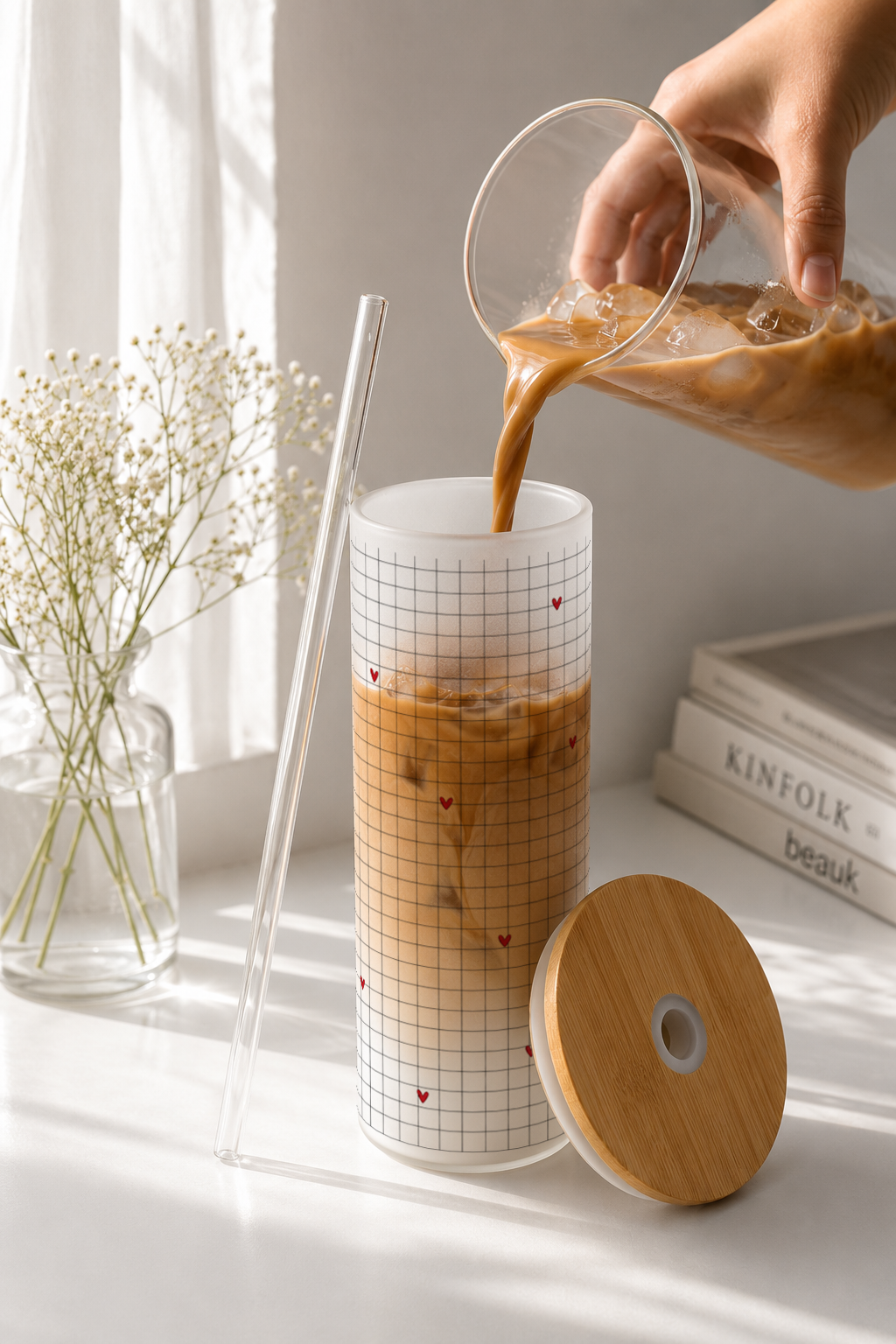 Frosted Grande Sipper 650ml| Essential Hearts Print| 20oz Tall Tumbler with Straw and Lid