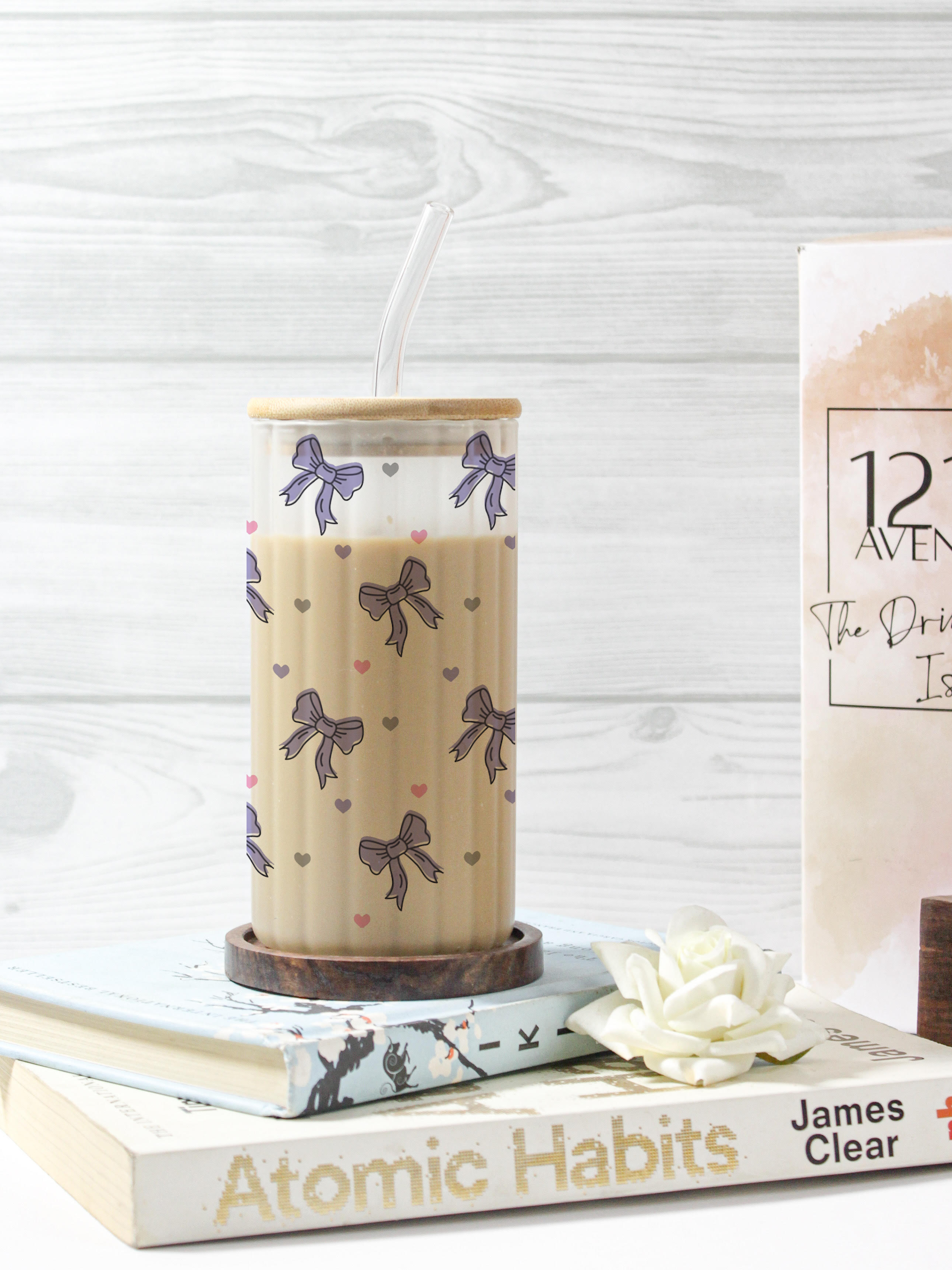 Frosted Ripple Taille Sipper 500ml| Lilac Bows Print | 18oz Ripple Frosted Glass Tumbler with lid and straw