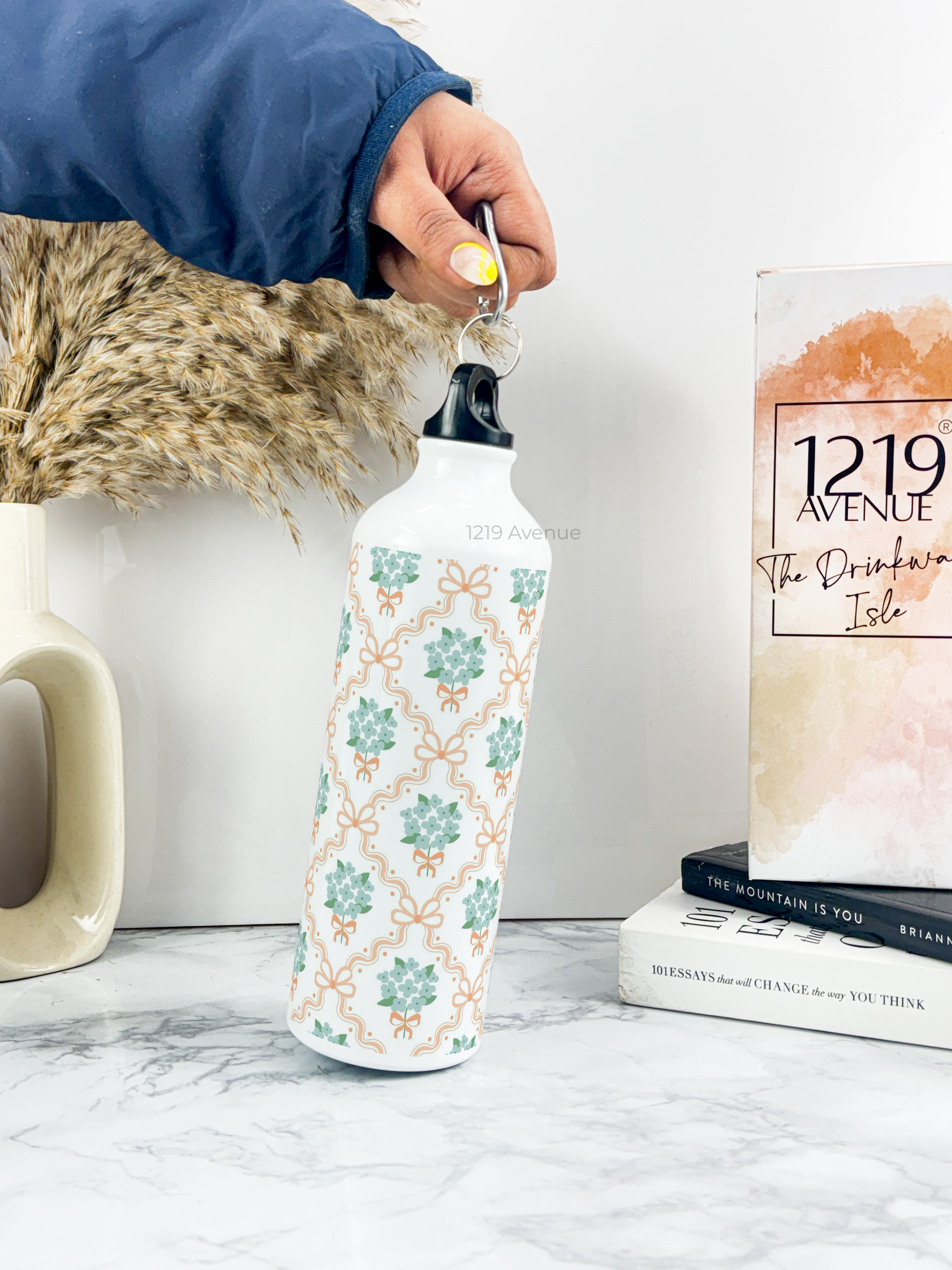 750ml Hooked-Up Water Bottle | Flower Beaut Print | Leak Proof | Printed Bottle with Carry Hook, Durable & Stylish