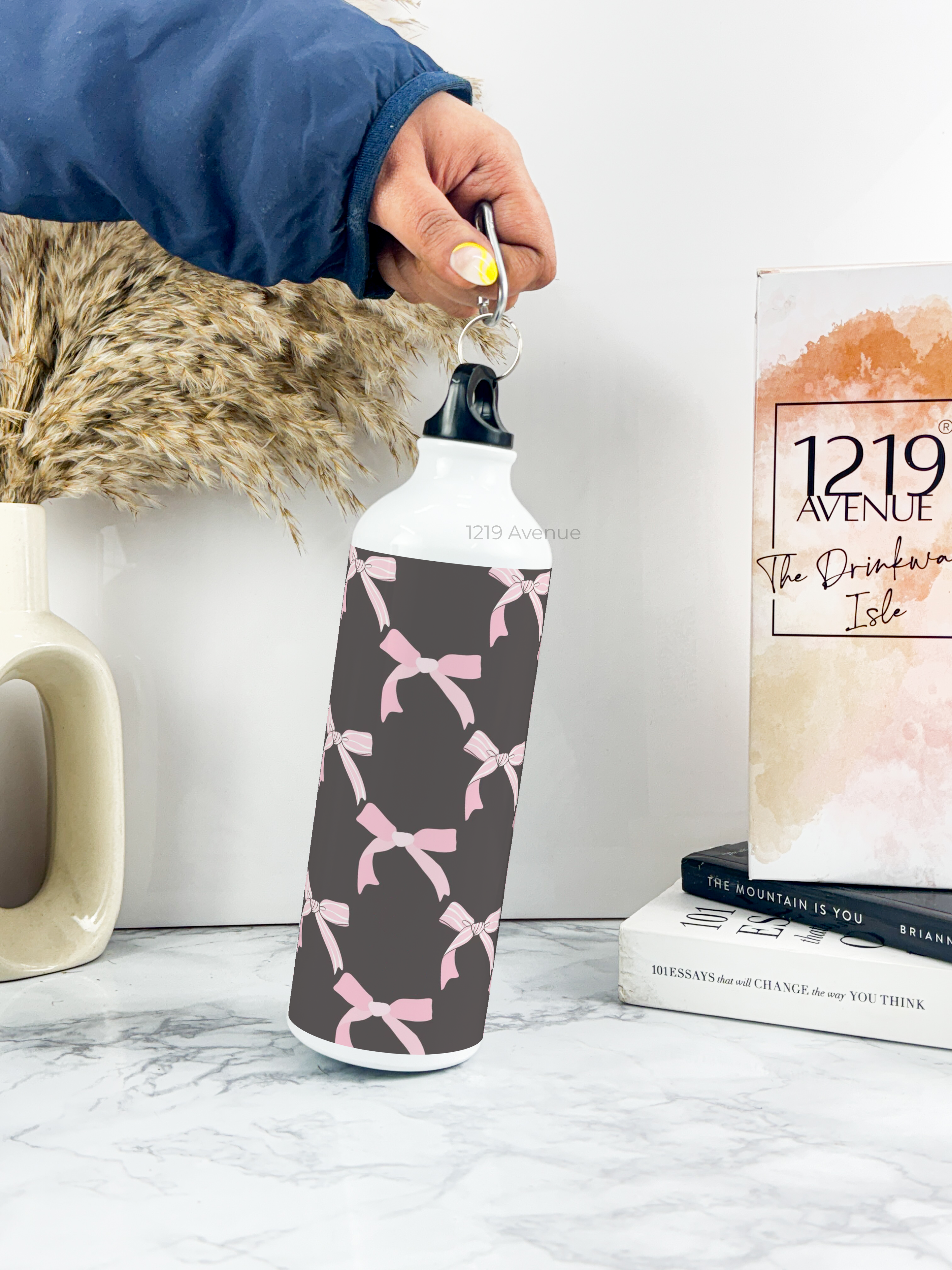 750ml Hooked-Up Water Bottle | Black-Bow Beauty Print | Leak Proof | Printed Bottle with Carry Hook, Durable & Stylish