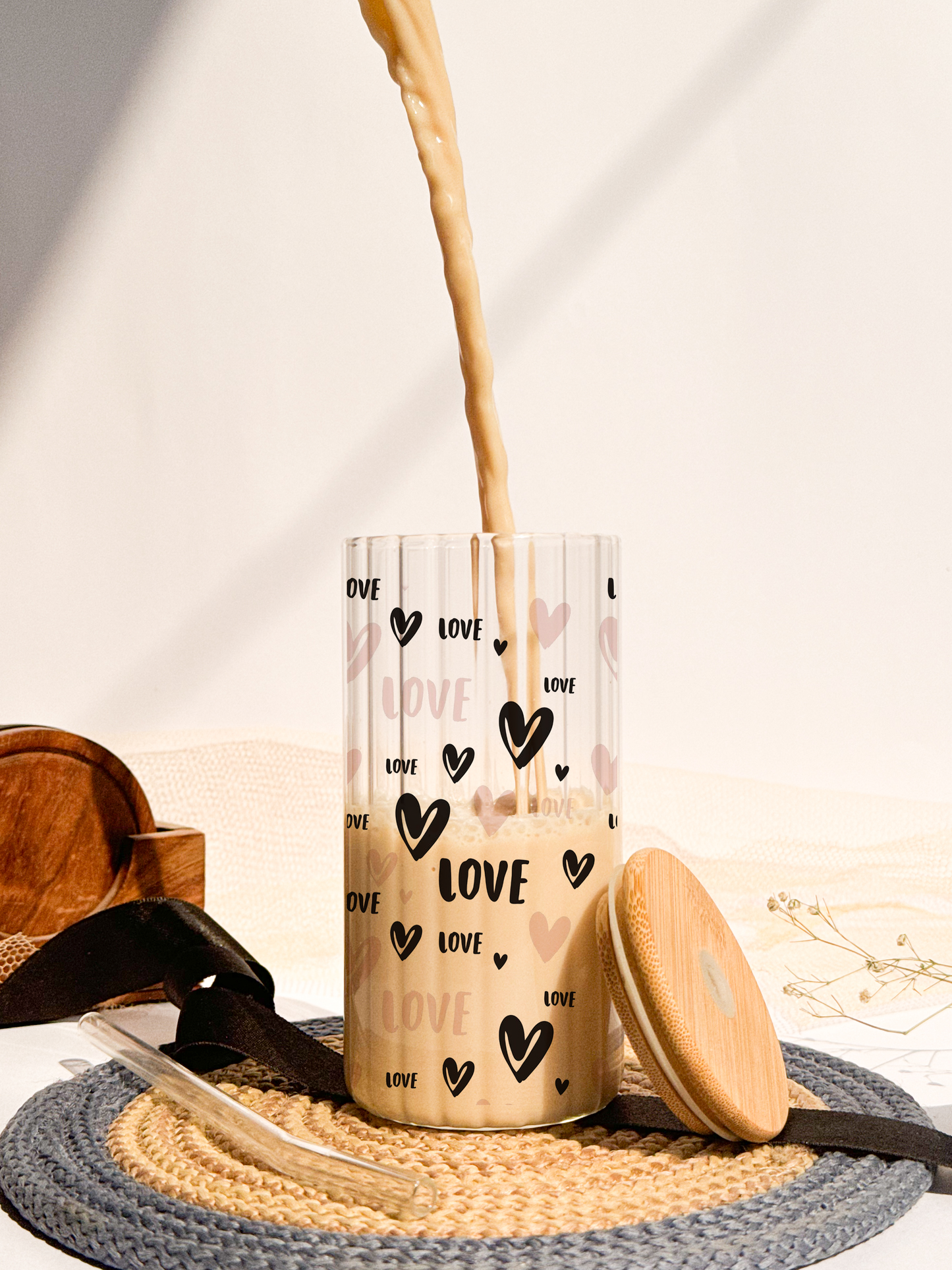 Ripple Taille Sipper 500ml| Love is All Over Print | 18oz Ripple Glass Tumbler with lid and straw