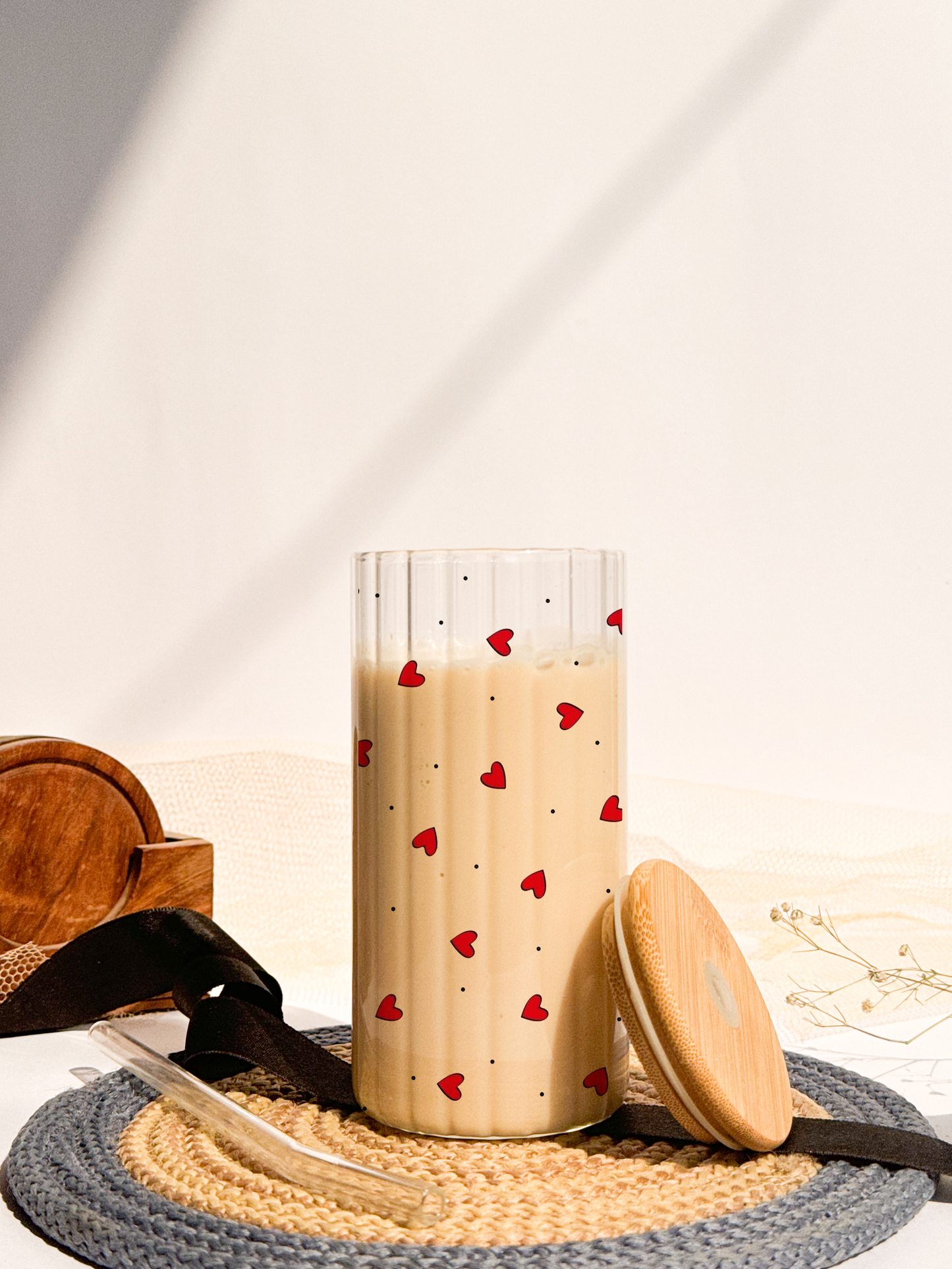 Ripple Taille Sipper 500ml| Petit Hearts All Over Print | 18oz Ripple Glass Tumbler with lid and straw