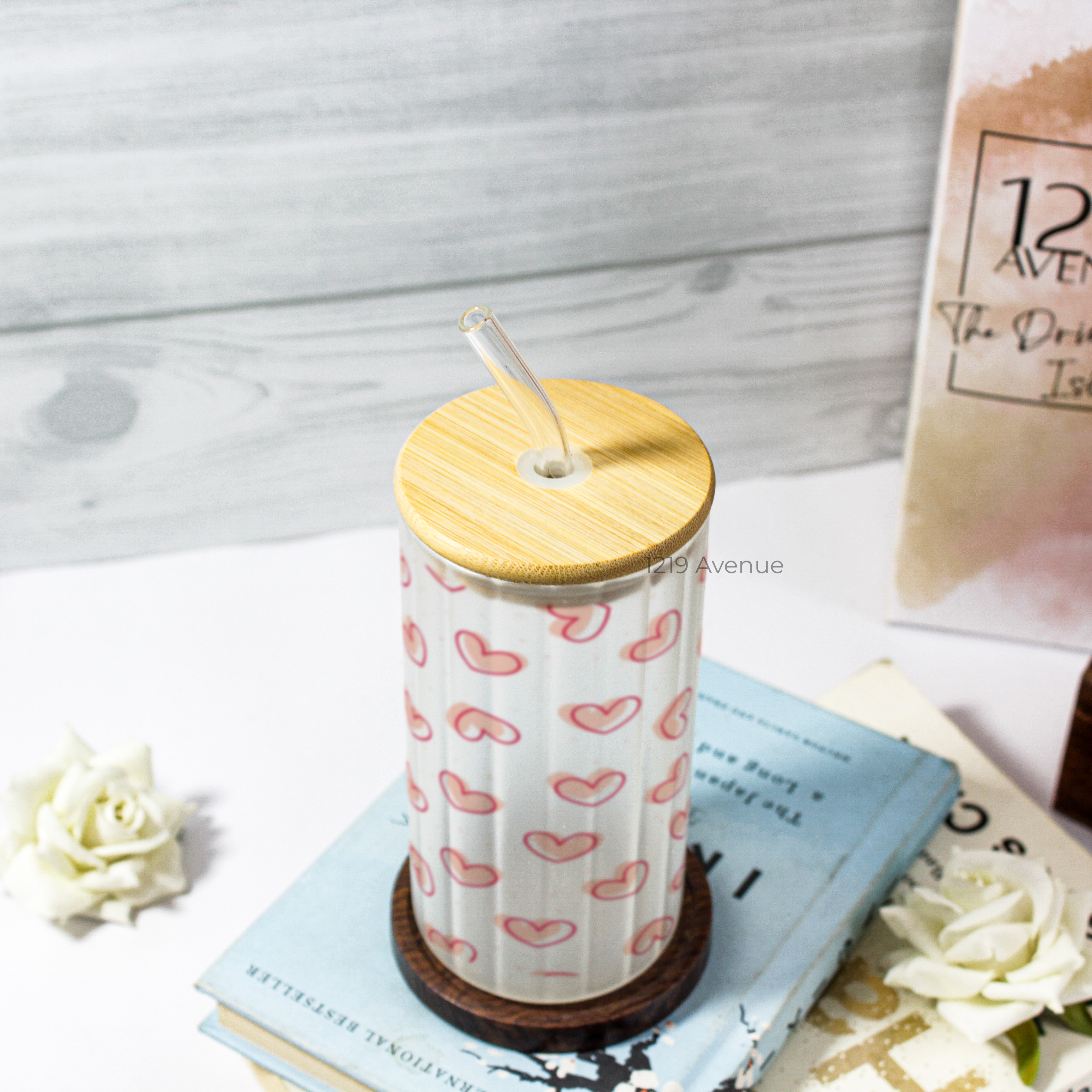 Frosted Ripple Taille Sipper 500ml| Hallu Hearts | 18oz Ripple Frosted Glass Tumbler with lid and straw