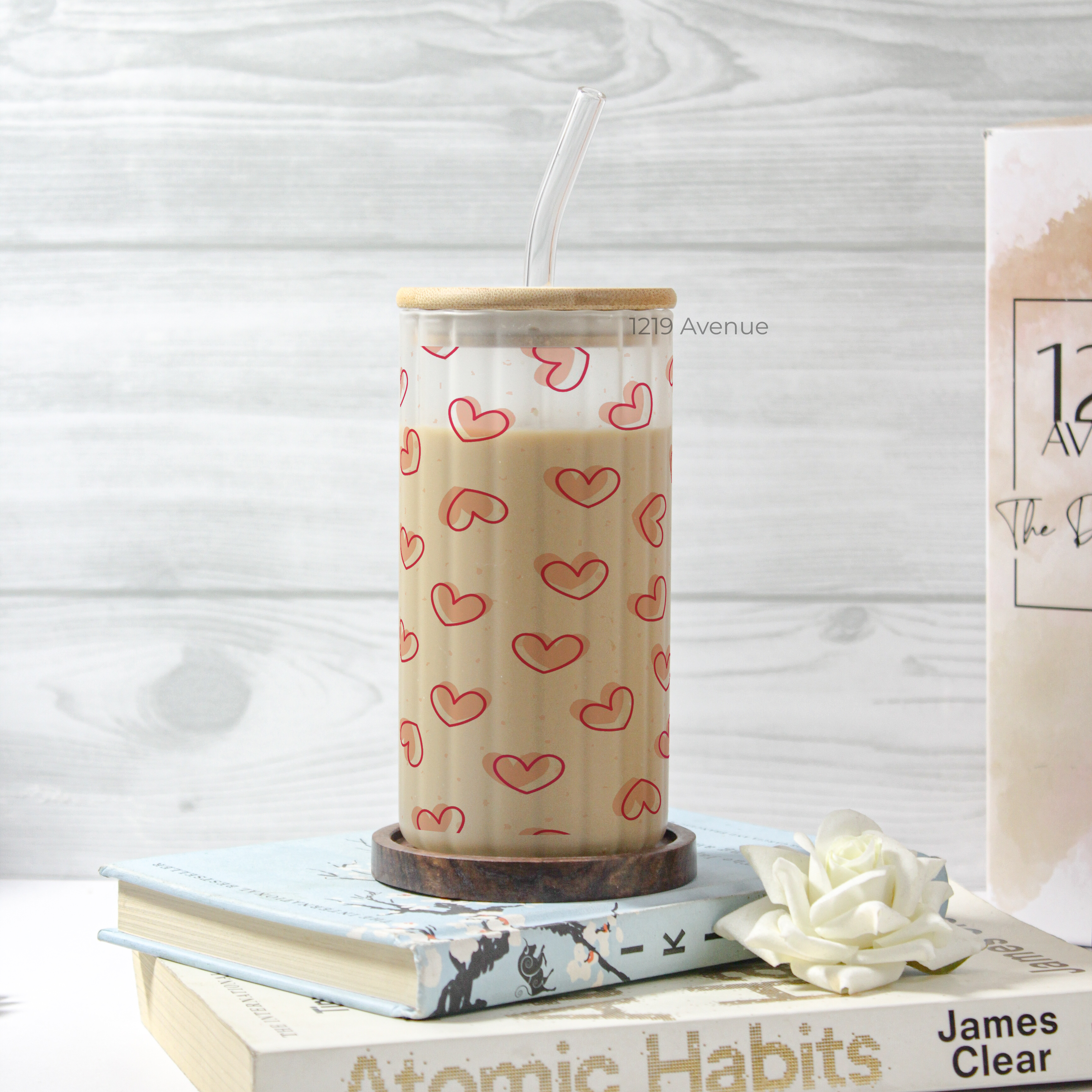 Frosted Ripple Taille Sipper 500ml| Hallu Hearts | 18oz Ripple Frosted Glass Tumbler with lid and straw