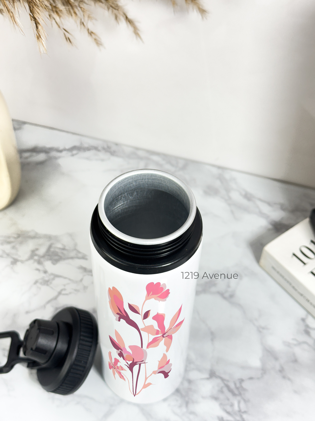 Tank-Sip Bottle 750ml | Minimal Flower Print | Leak Proof | Printed Bottle with Carry Hook, Durable & Stylish