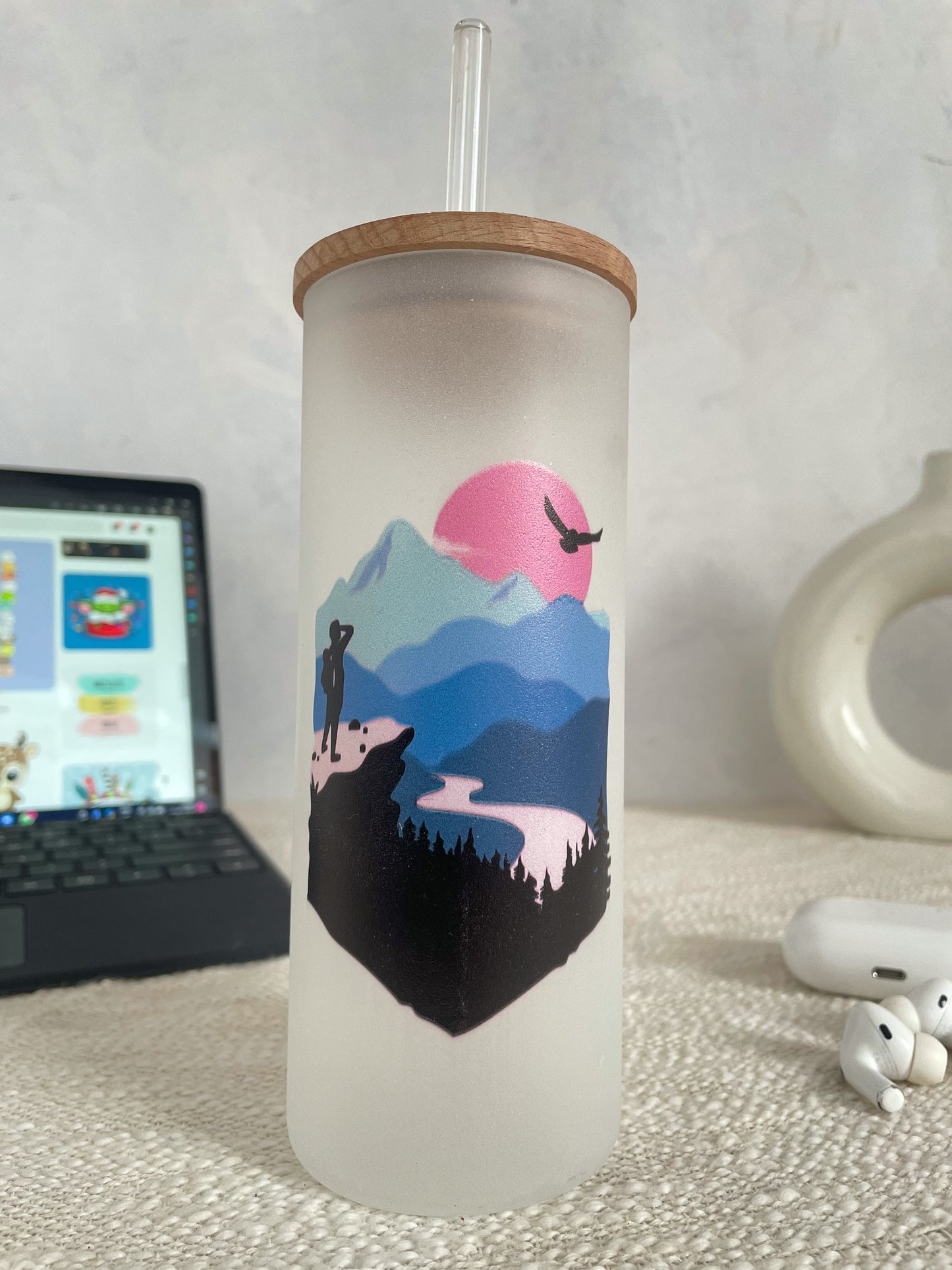 Frosted Grande Sipper 650ml| Heart In Mountain Print| 20oz Tall Tumbler with Straw and Lid