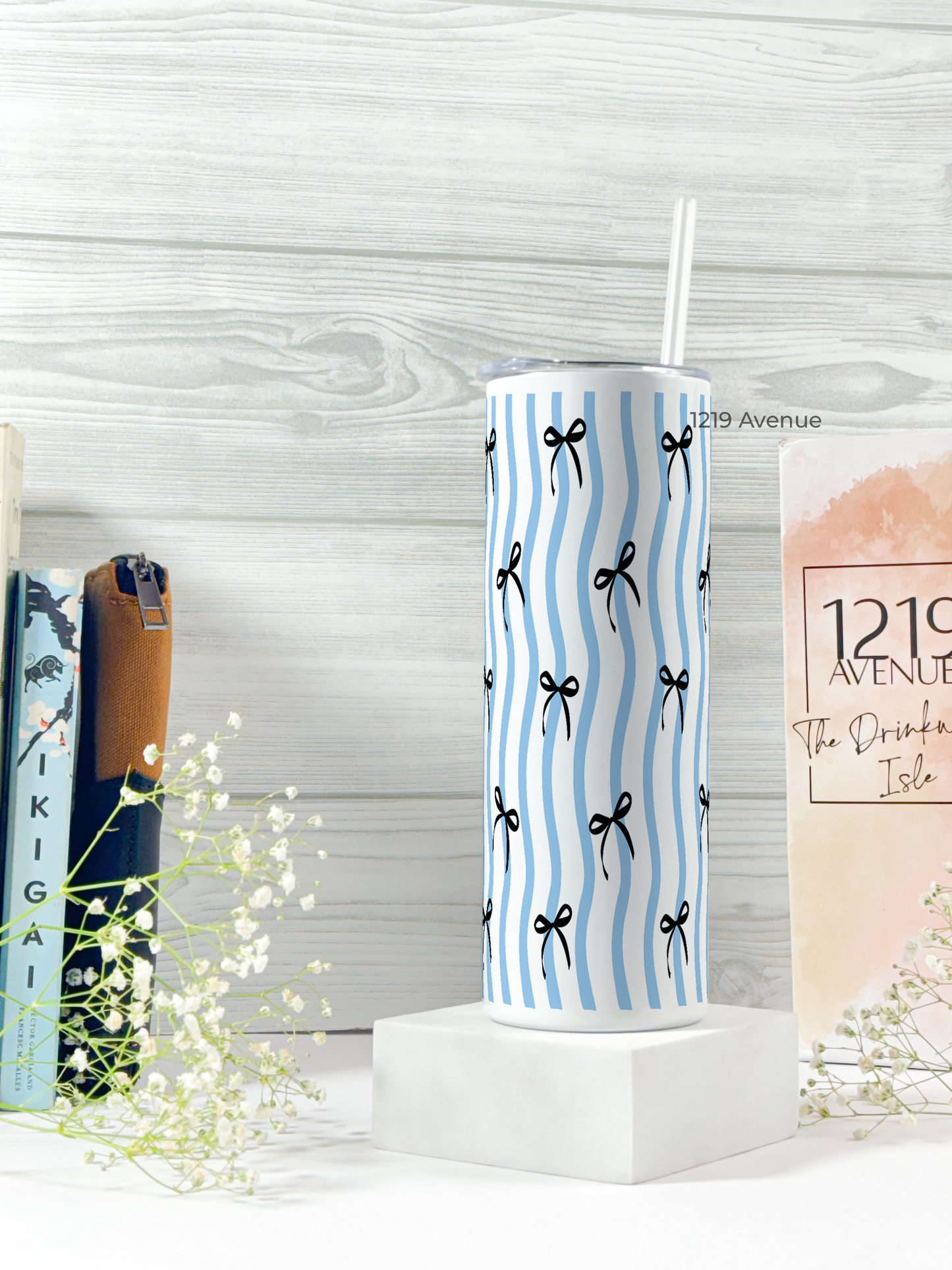 Colossal Tumbler 750ML with straw| Stripey Bows Print |Double Walled Insulated Tumbler