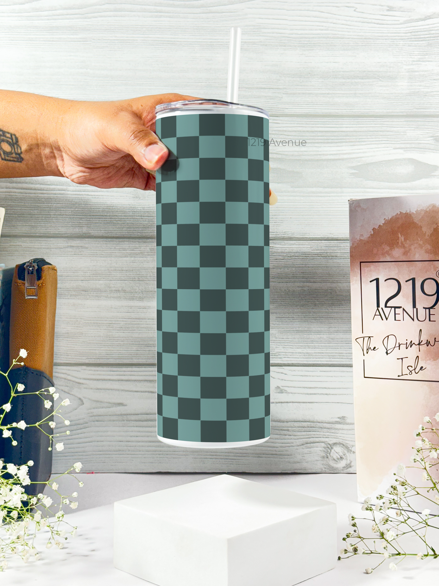 Colossal Tumbler 750ML with silicon straw| Green Glaze Checks Print |Double Walled Insulated Tumbler