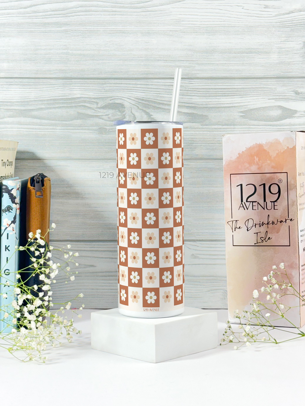 Colossal Tumbler 700ml with Straw | Daisy Dreamer All Over Print| Double Walled Insulated Tumbler 7-8 hrs