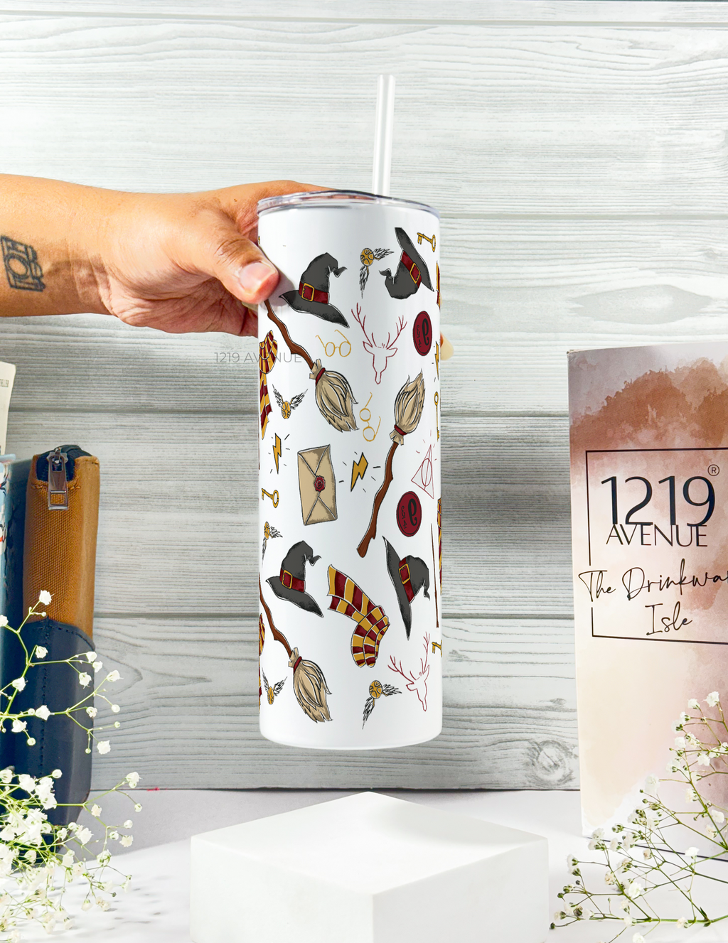 Colossal Tumbler 700ml with Straw | Cute H.P All Over Print| Double Walled Insulated Tumbler 7-8 hrs