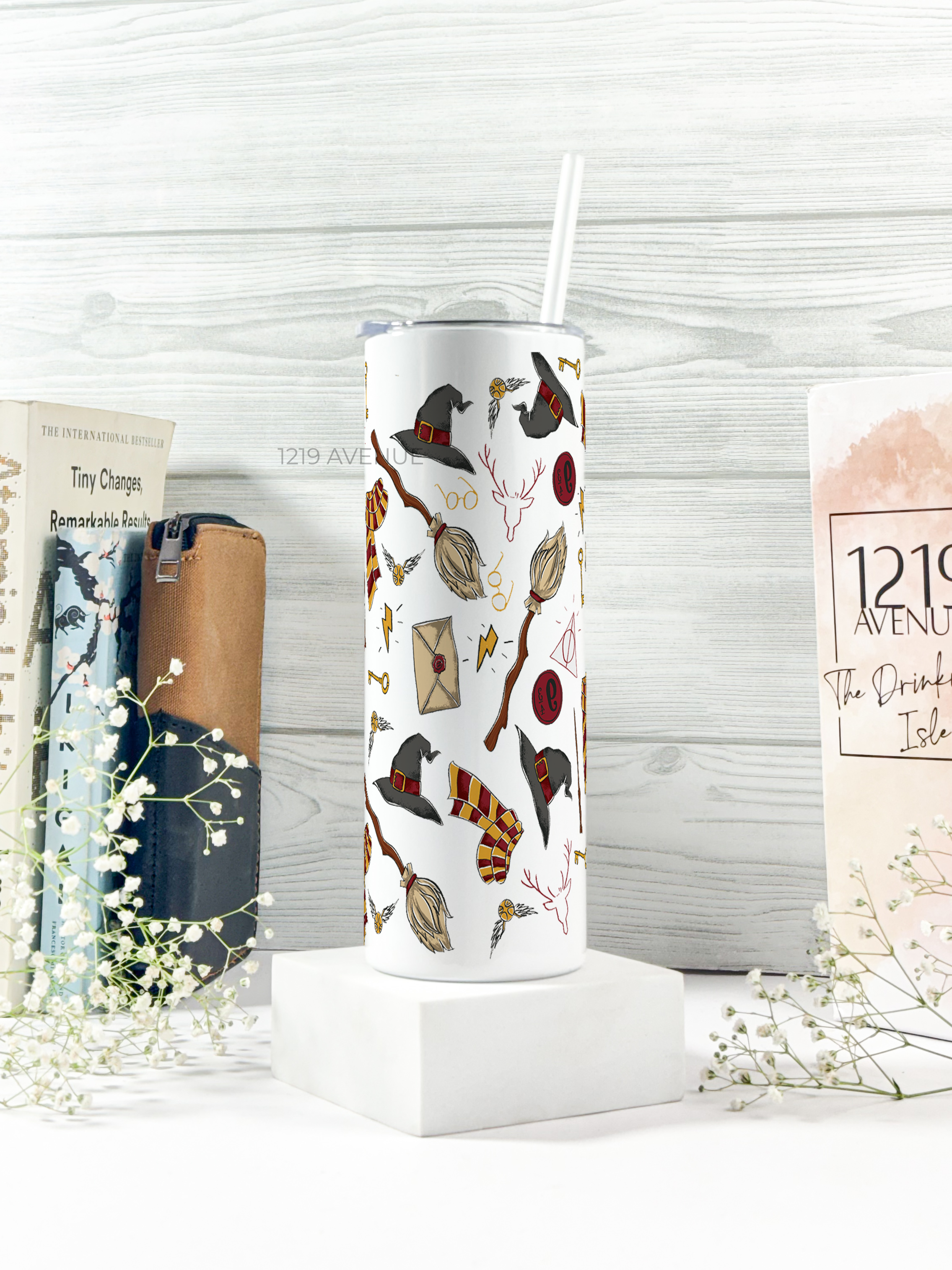 Colossal Tumbler 700ml with Straw | Cute H.P All Over Print| Double Walled Insulated Tumbler 7-8 hrs