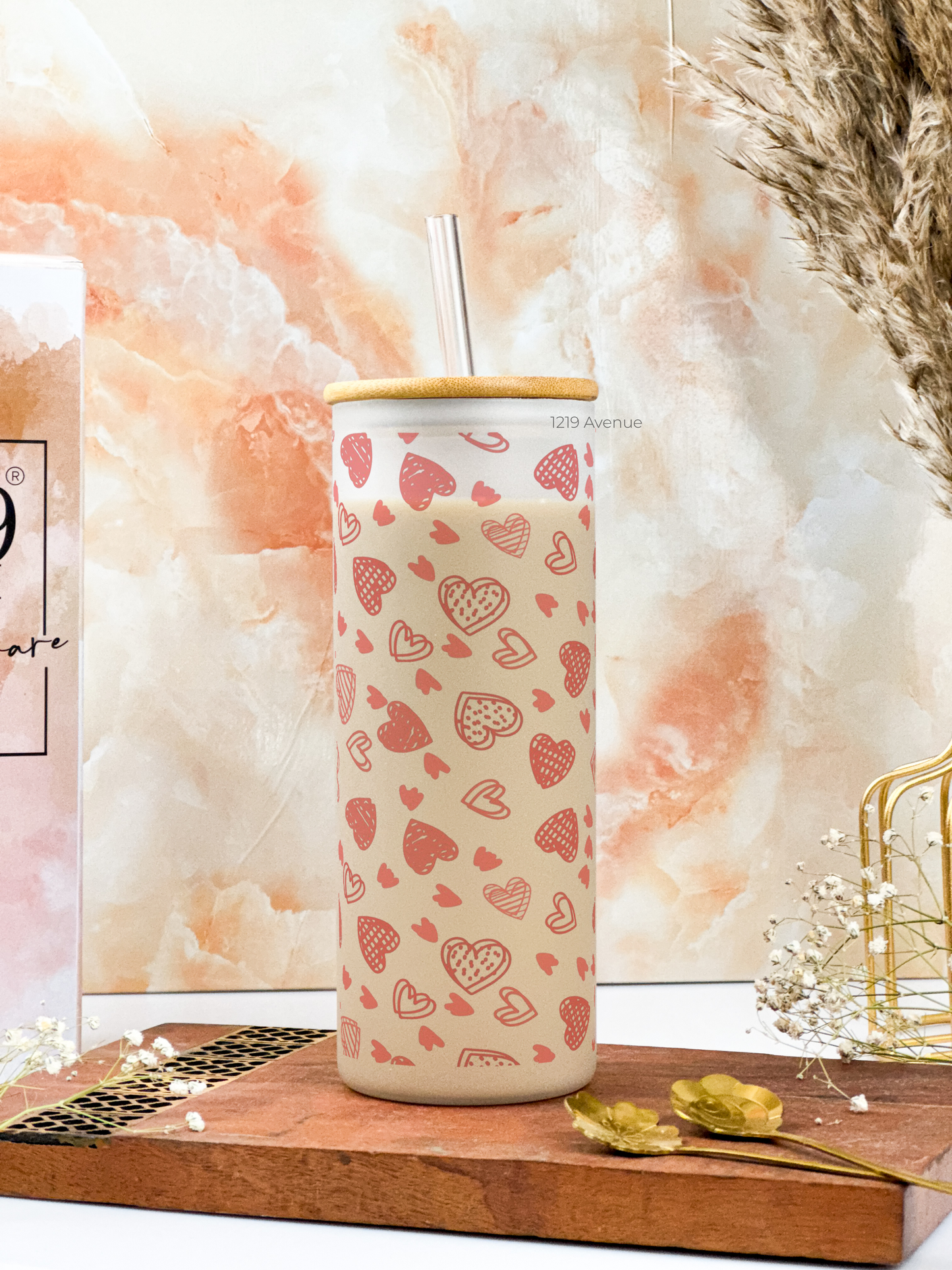 Frosted Grande Sipper 650ml| Hearts Hurrican Print| 20oz Tall Tumbler with Straw and Lid