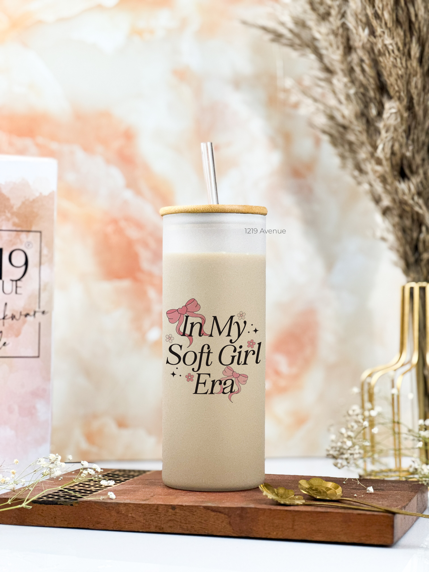 Frosted Grande Sipper 650ml| Soft Girl Era Print| 20oz Tall Tumbler with Straw and Lid