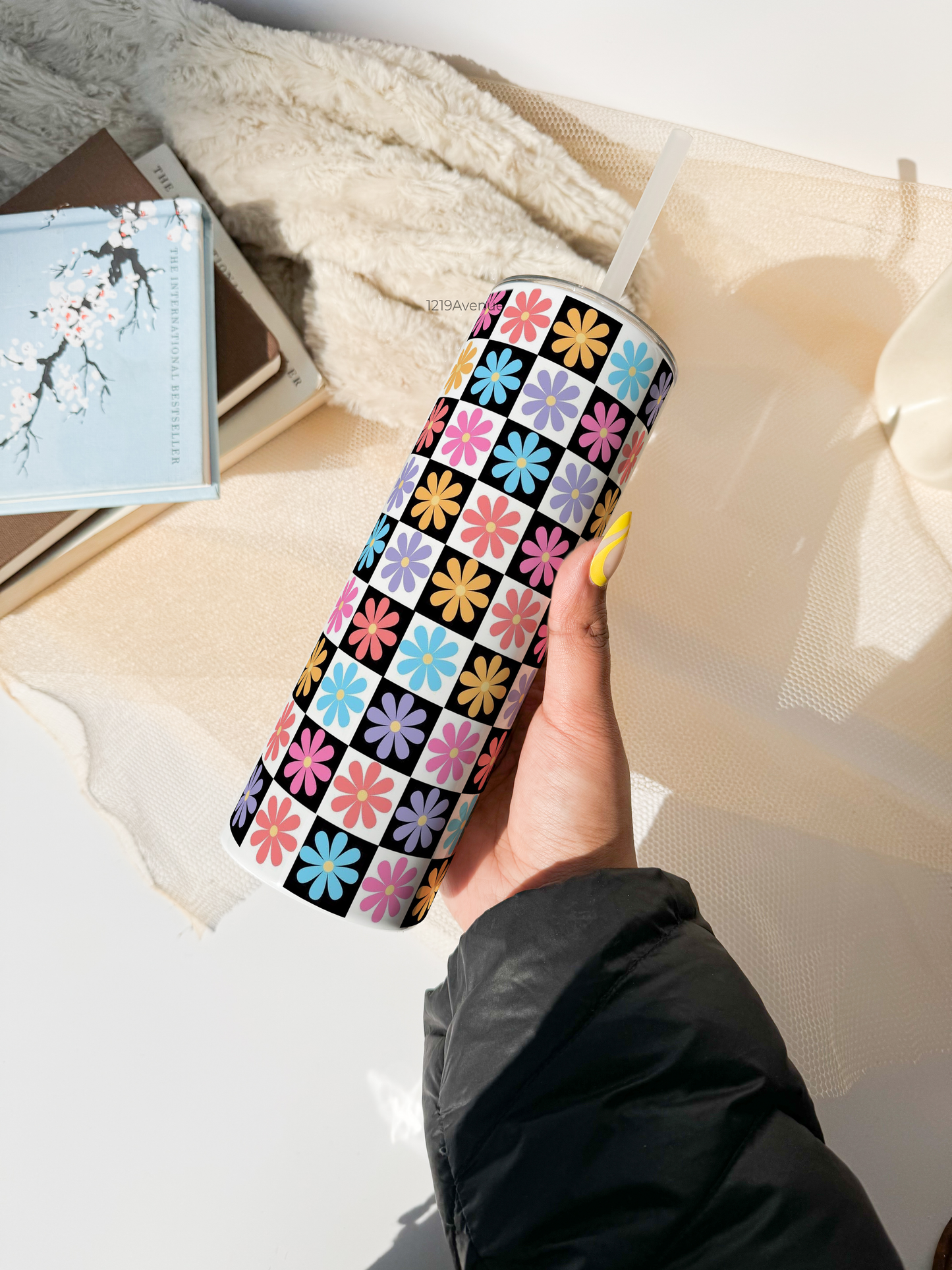 Colossal Tumbler 750ML with silicon straw| Whimsy Floral 2.0 Print |Double Walled Insulated Tumbler