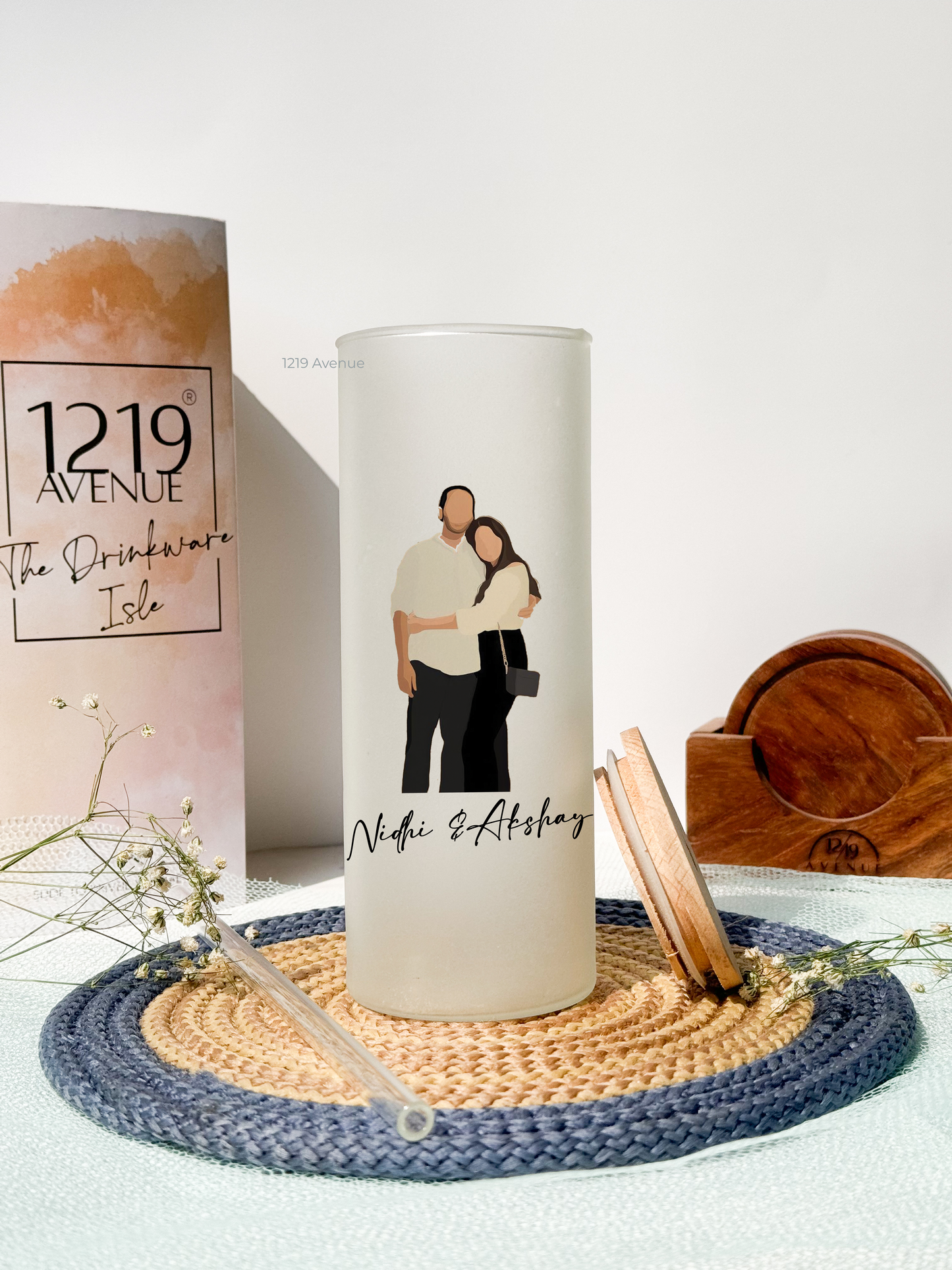 Personalized Frosted Grande Sipper 650 ml |Vector Print | Coffee Glass Tumbler with straw and lid 22oz