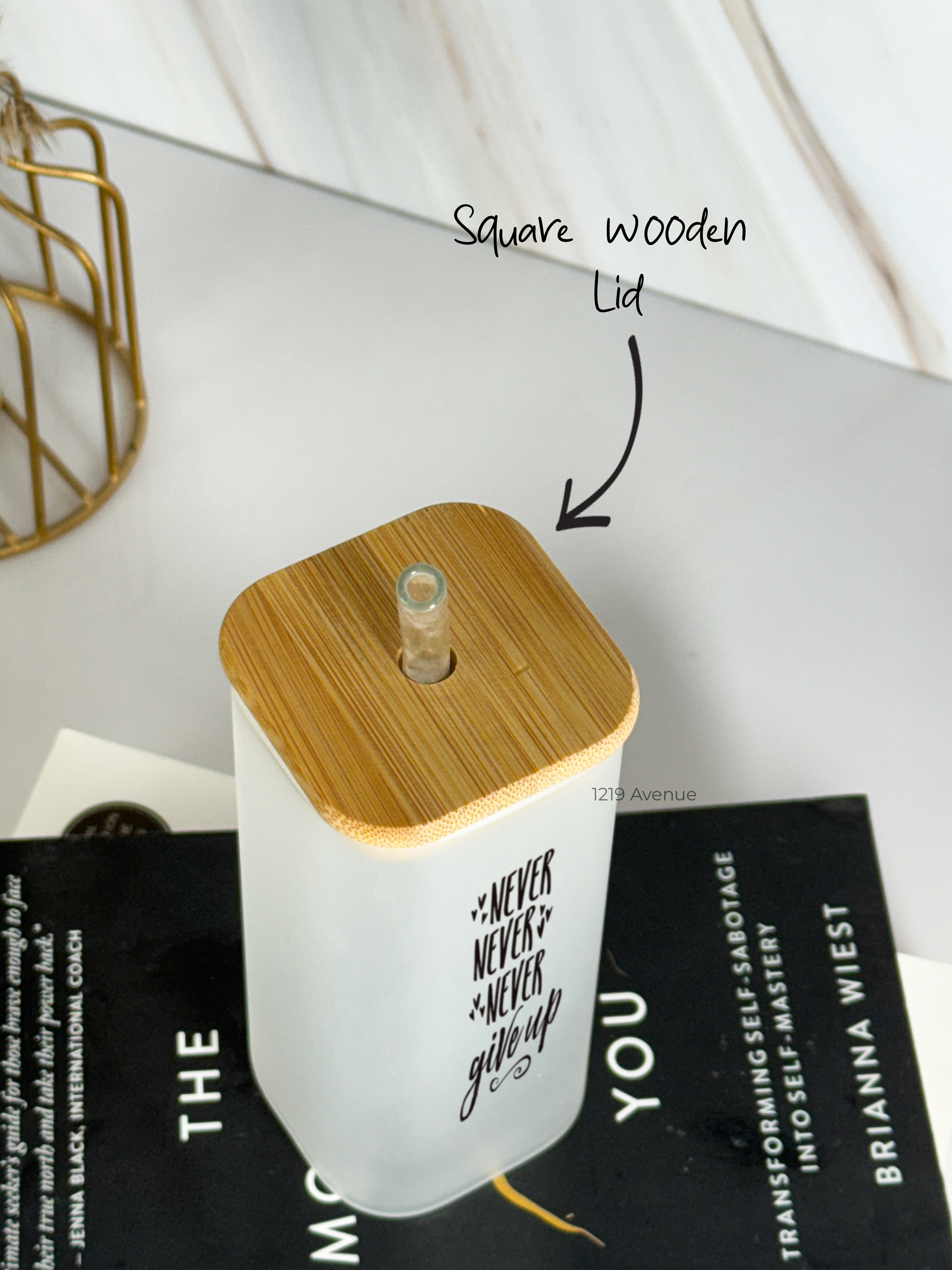 Squaro Sipper 450ml| Never Give Up Design| Permanent Prints| Coffee Glass Tumbler with straw and lid