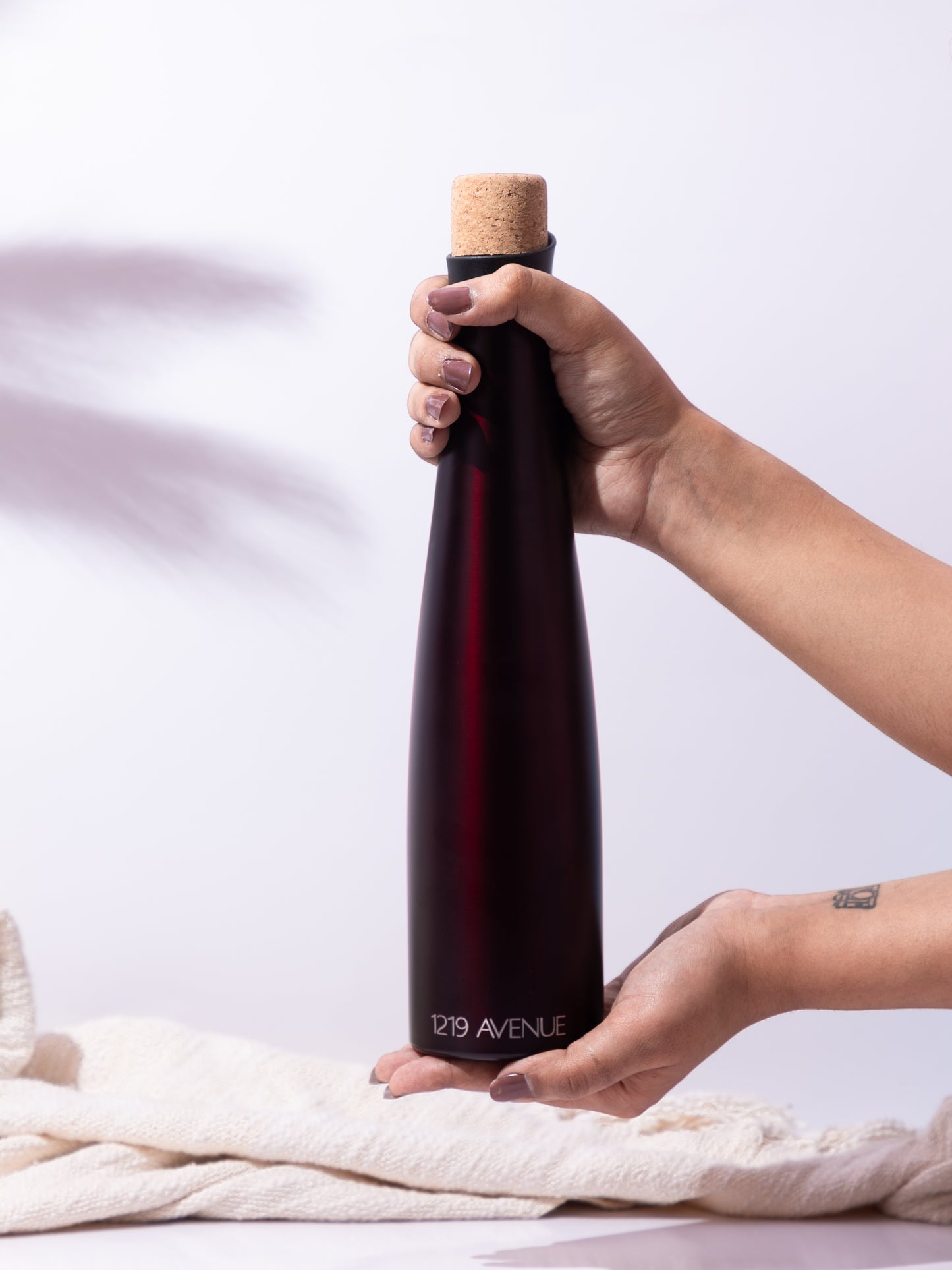 1219 Avenue Recherche Wine Shaped Premium Insulated Bottles 18hrs+ Hot and Cold