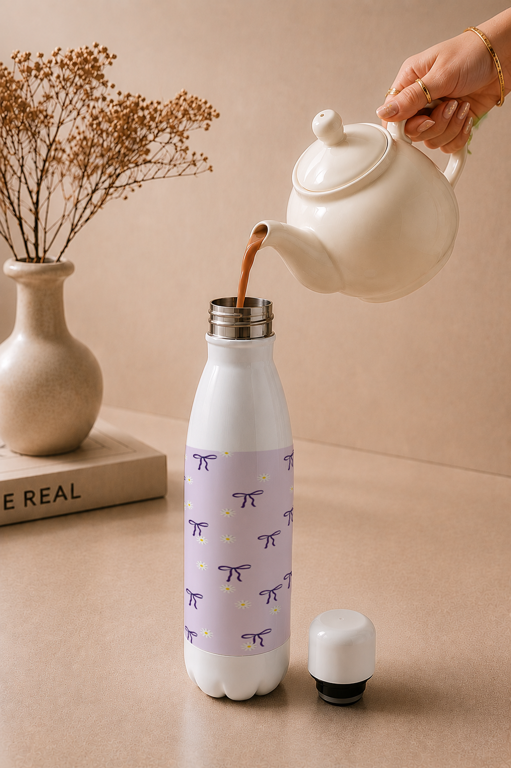 Aarkeo Double Walled Stainless Steel Water Bottle 550ml | Pastel Daisy Delight Print | Insulated Leakproof Hot & Cold Bottle for Office, Gym & Travel 1219 Avenue