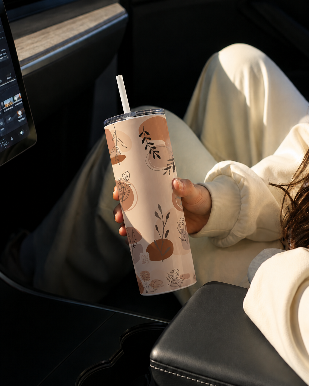 Colossal Tumbler 700ML with Straw| Artisan Vibes Print |Double Walled Insulated Tumbler 7-8 hrs 1219 Avenue