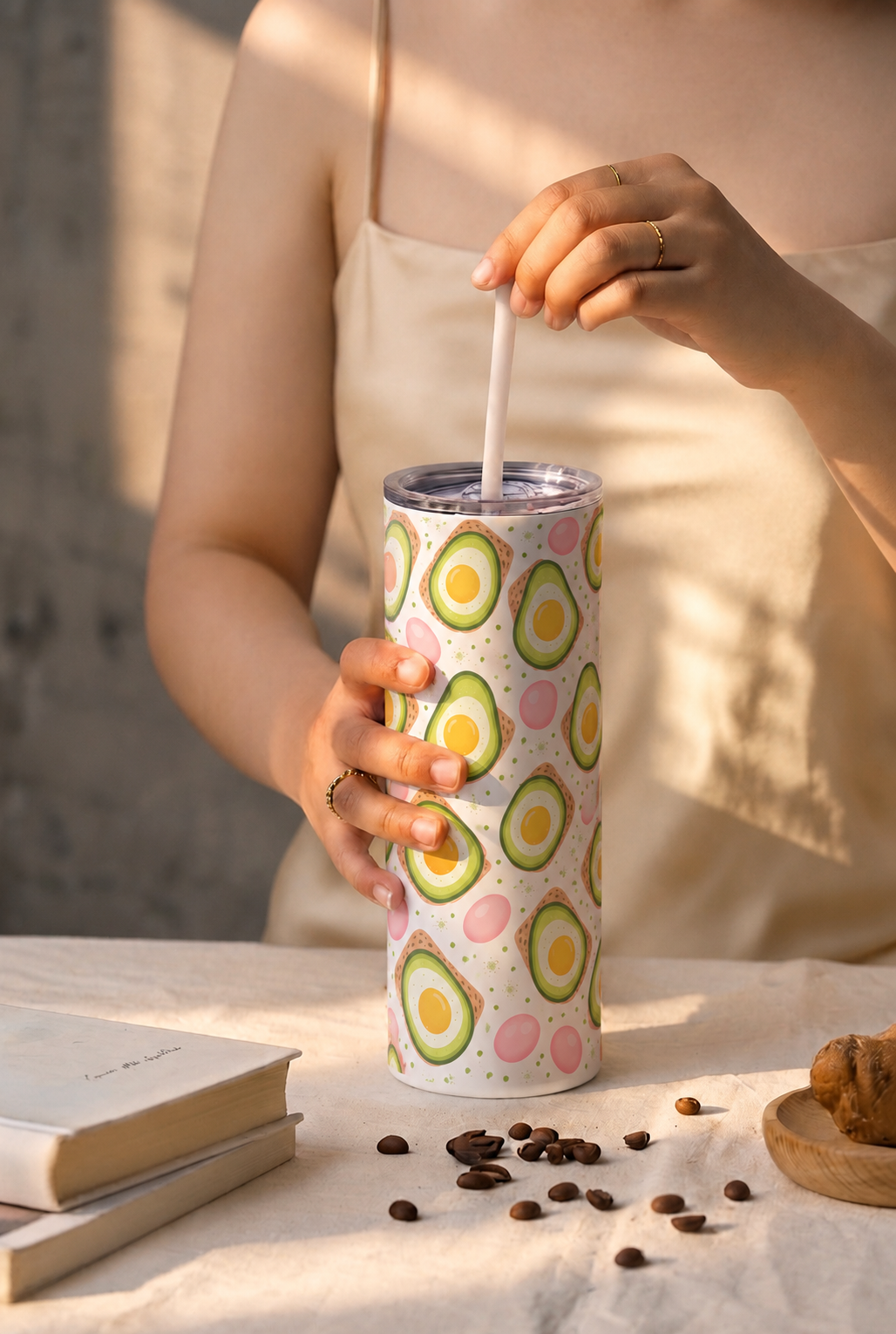 Colossal Tumbler 700ML with Straw| Avobae Print |Double Walled Insulated Tumbler 7-8 hrs 1219 Avenue