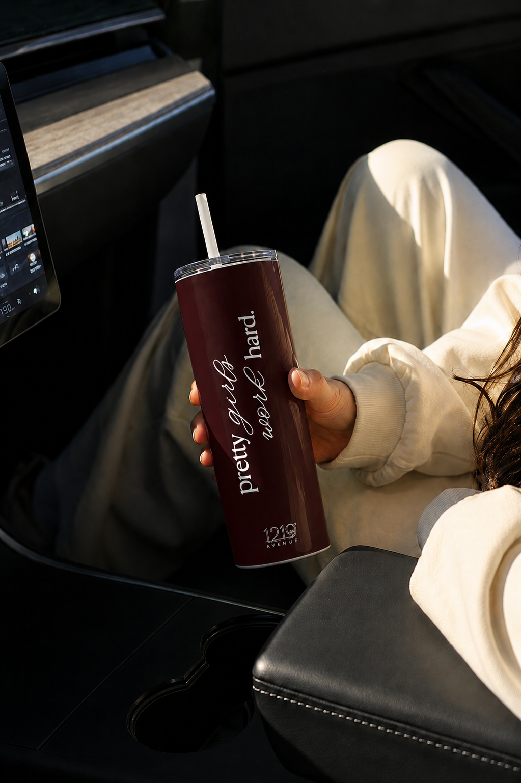 Colossal Tumbler 700ML with Straw | Boss Babe Print |Double Walled Insulated Tumbler 7-8 hrs 1219 Avenue