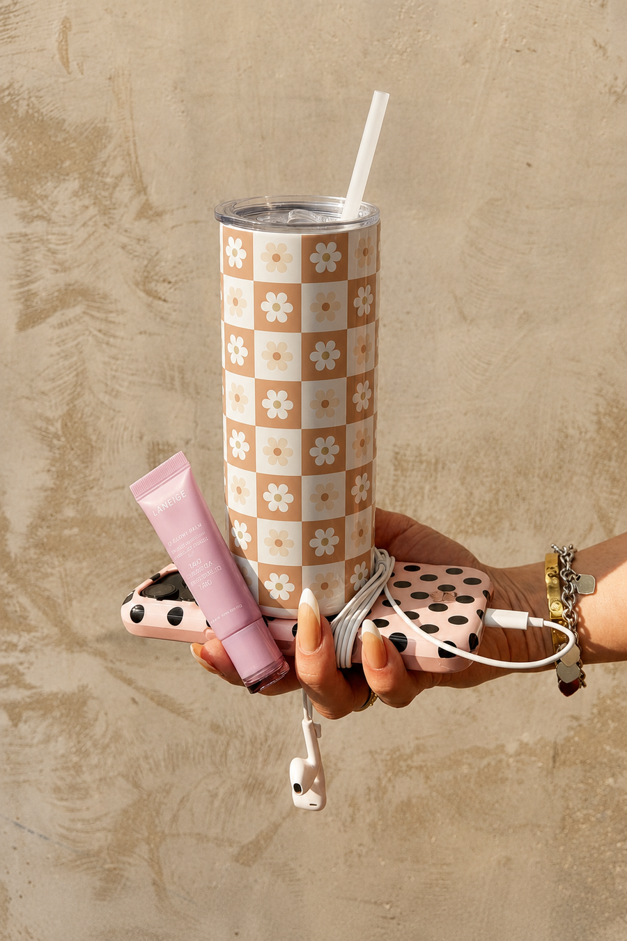 Colossal Tumbler 700ml with Straw | Daisy Dreamer All Over Print| Double Walled Insulated Tumbler 7-8 hrs 1219 Avenue