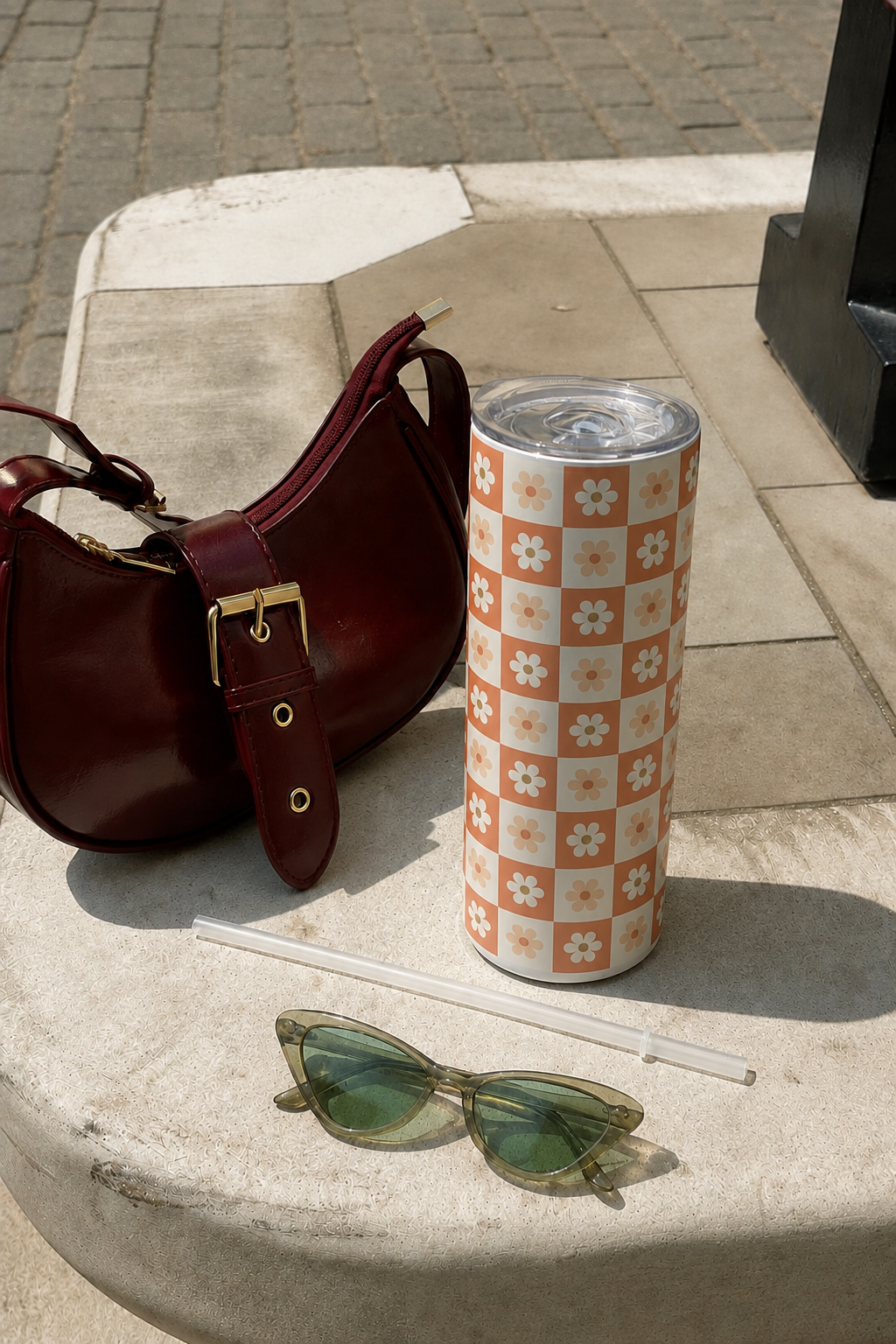 Colossal Tumbler 700ml with Straw | Daisy Dreamer All Over Print| Double Walled Insulated Tumbler 7-8 hrs 1219 Avenue
