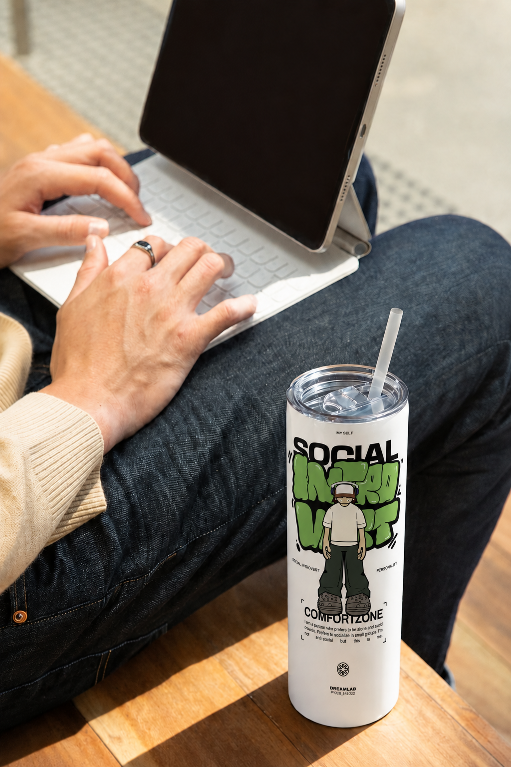 Colossal Tumbler 700ML with Straw | Do Not Disturb Print | Double Walled Insulated Hot & Cold Tumbler 7–8 Hours 1219 Avenue