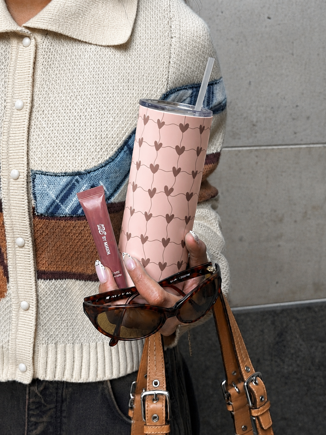 Colossal Tumbler 700ML with Straw| Heart Strings Print |Double Walled Insulated Tumbler 7-8 hrs 1219 Avenue