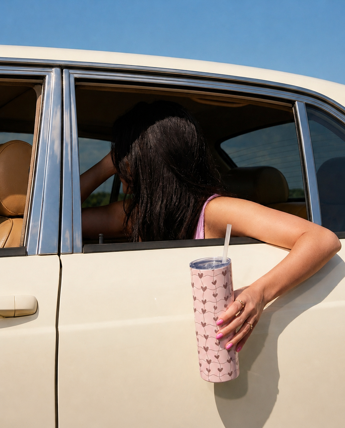 Colossal Tumbler 700ML with Straw| Heart Strings Print |Double Walled Insulated Tumbler 7-8 hrs 1219 Avenue
