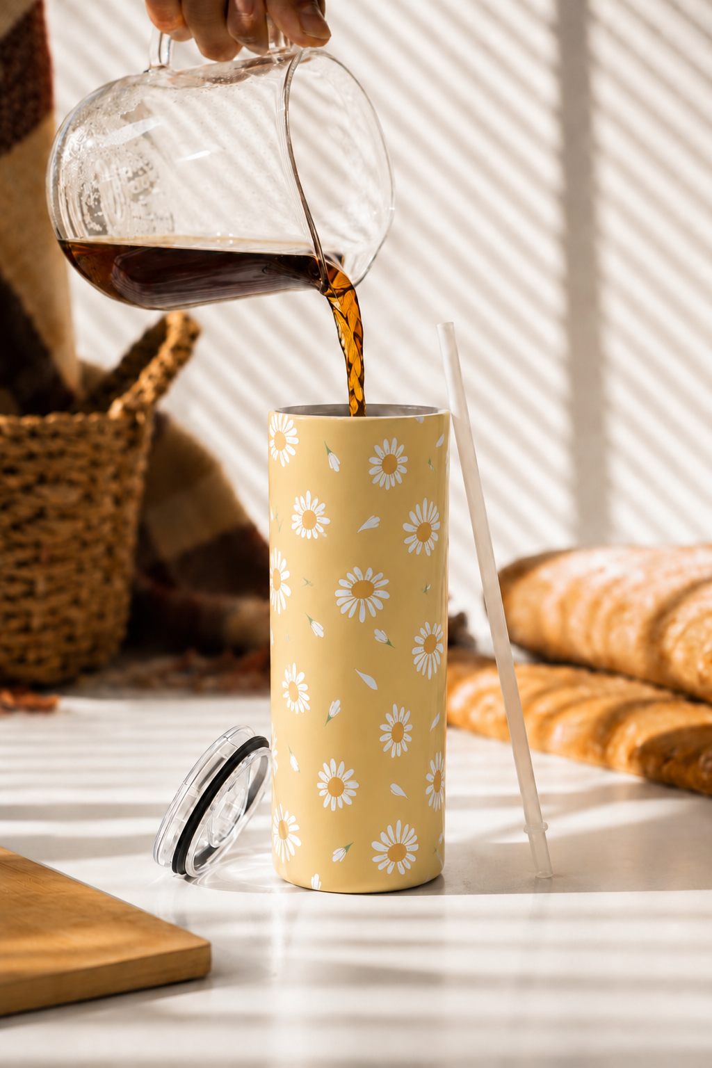 Colossal Tumbler 700ml with Straw | Meadow of Daisy Print| Double Walled Insulated Tumbler 7-8 hrs 1219 Avenue