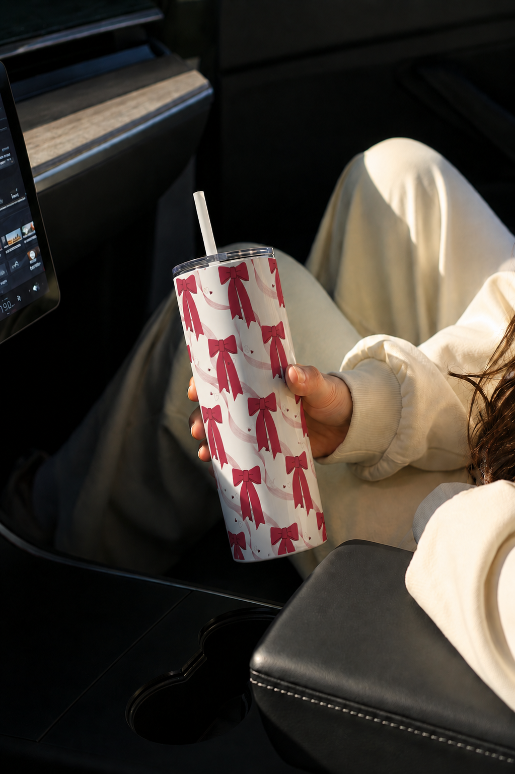 Colossal Tumbler 700ML with Straw| Merry bows Print |Double Walled Insulated Tumbler 7-8 hrs 1219 Avenue